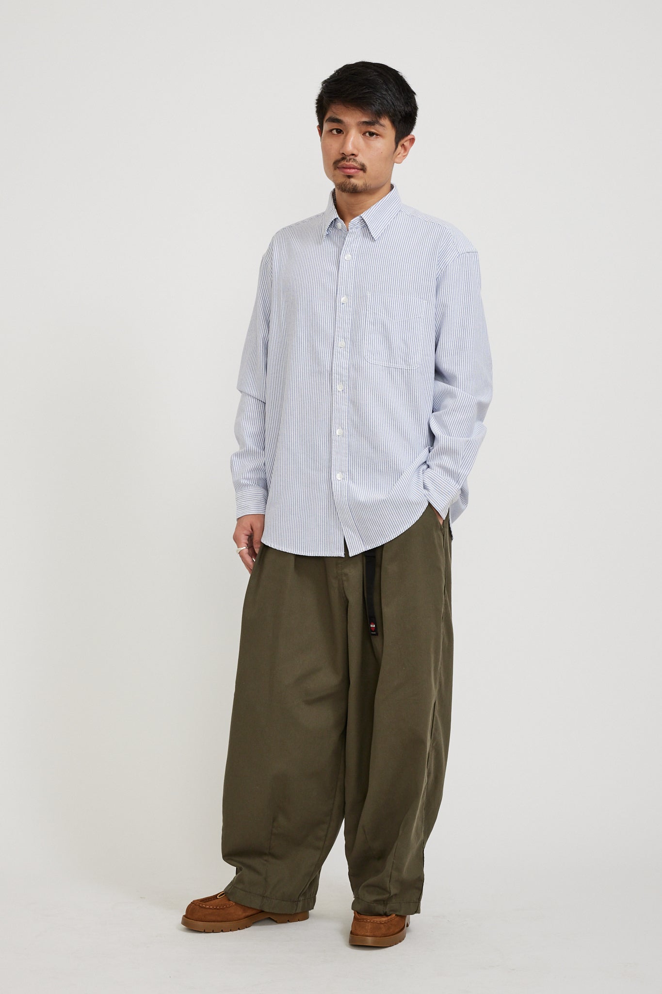 Anglan | Twill Cotton Belt Balloon Pants Khaki | Maplestore