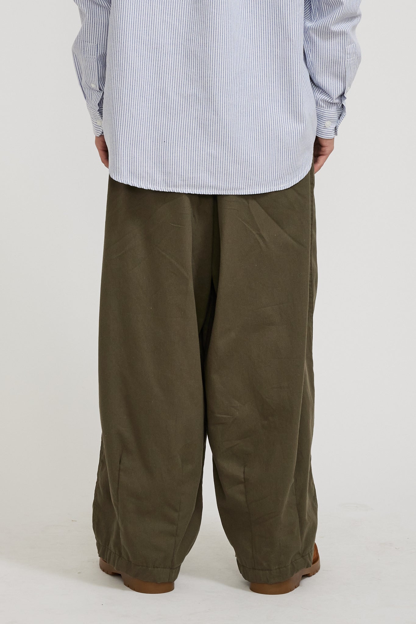 Anglan | Twill Cotton Belt Balloon Pants Khaki | Maplestore