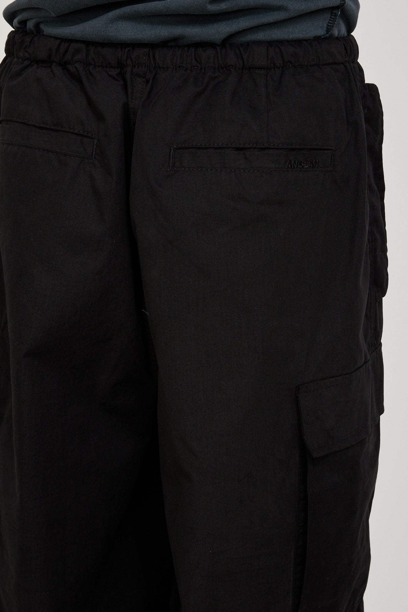 Anglan | Womens Field Vijo Balloon Pants Black | Maplestore