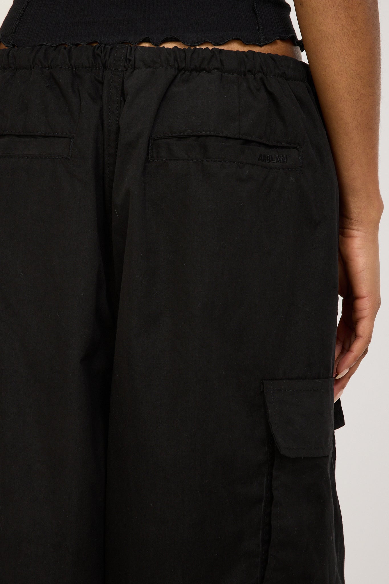 Anglan | Womens Field Vijo Balloon Pants Black | Maplestore