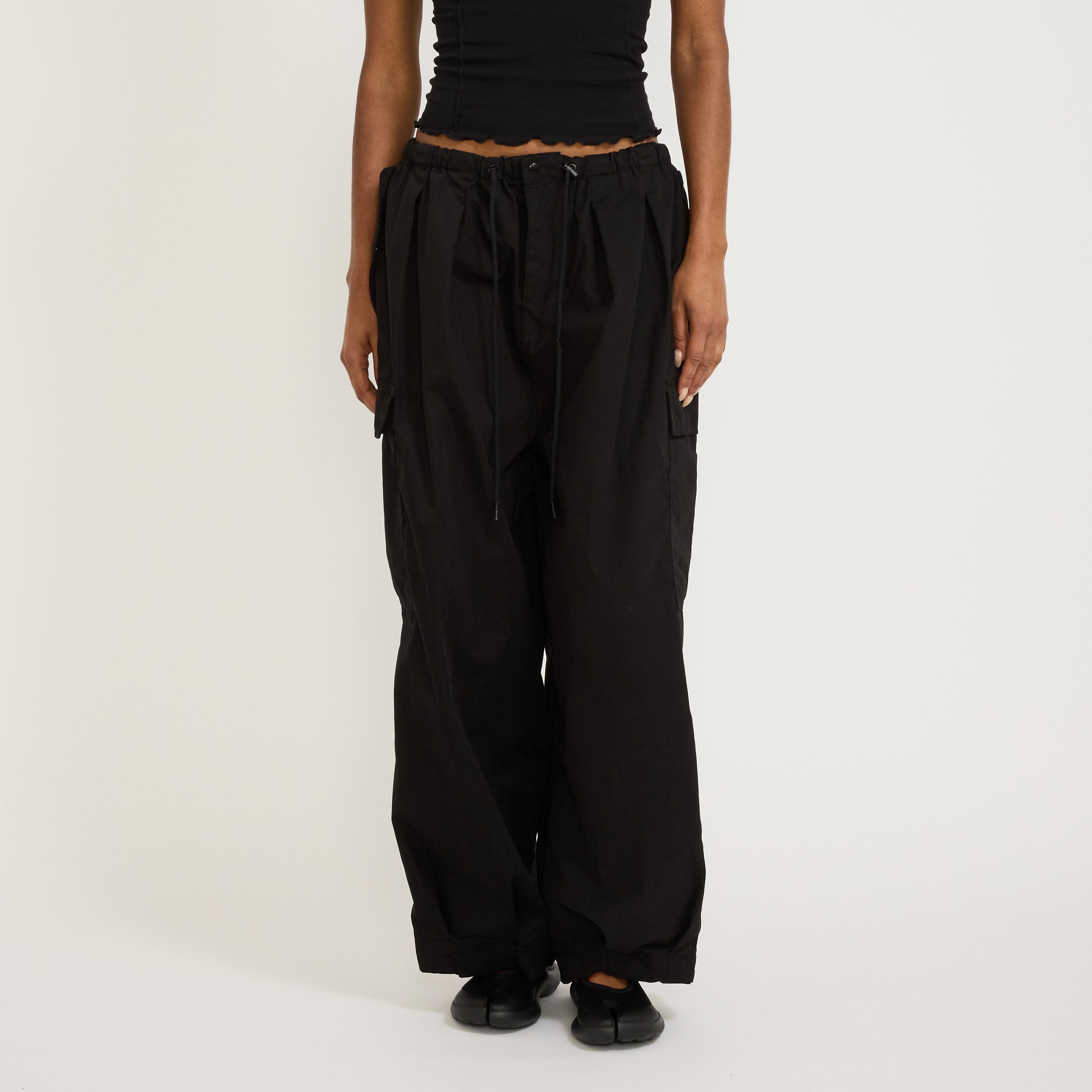 Anglan | Womens Field Vijo Balloon Pants Black | Maplestore