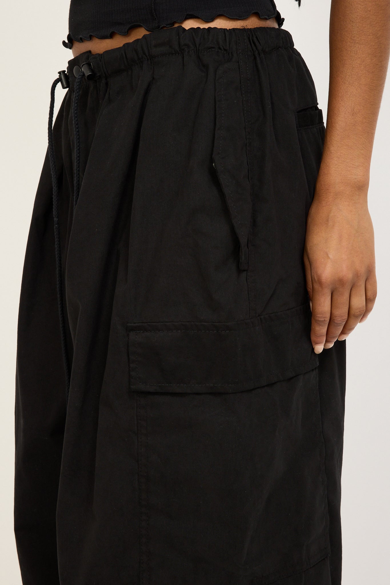 Anglan | Womens Field Vijo Balloon Pants Black | Maplestore