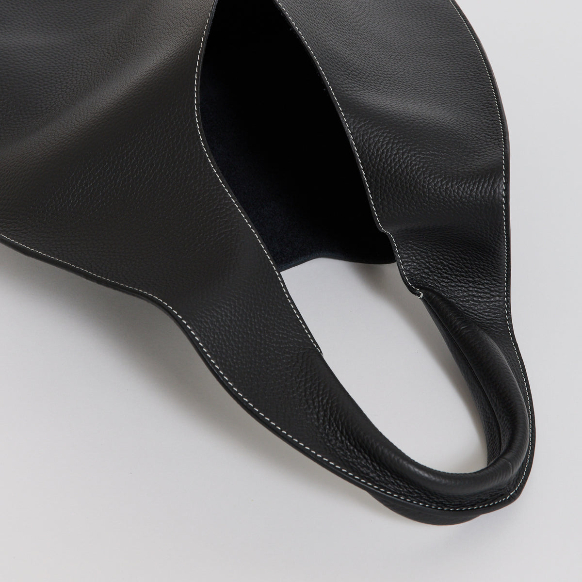 A.P.C. | Le Neige Clou Black | Maplestore