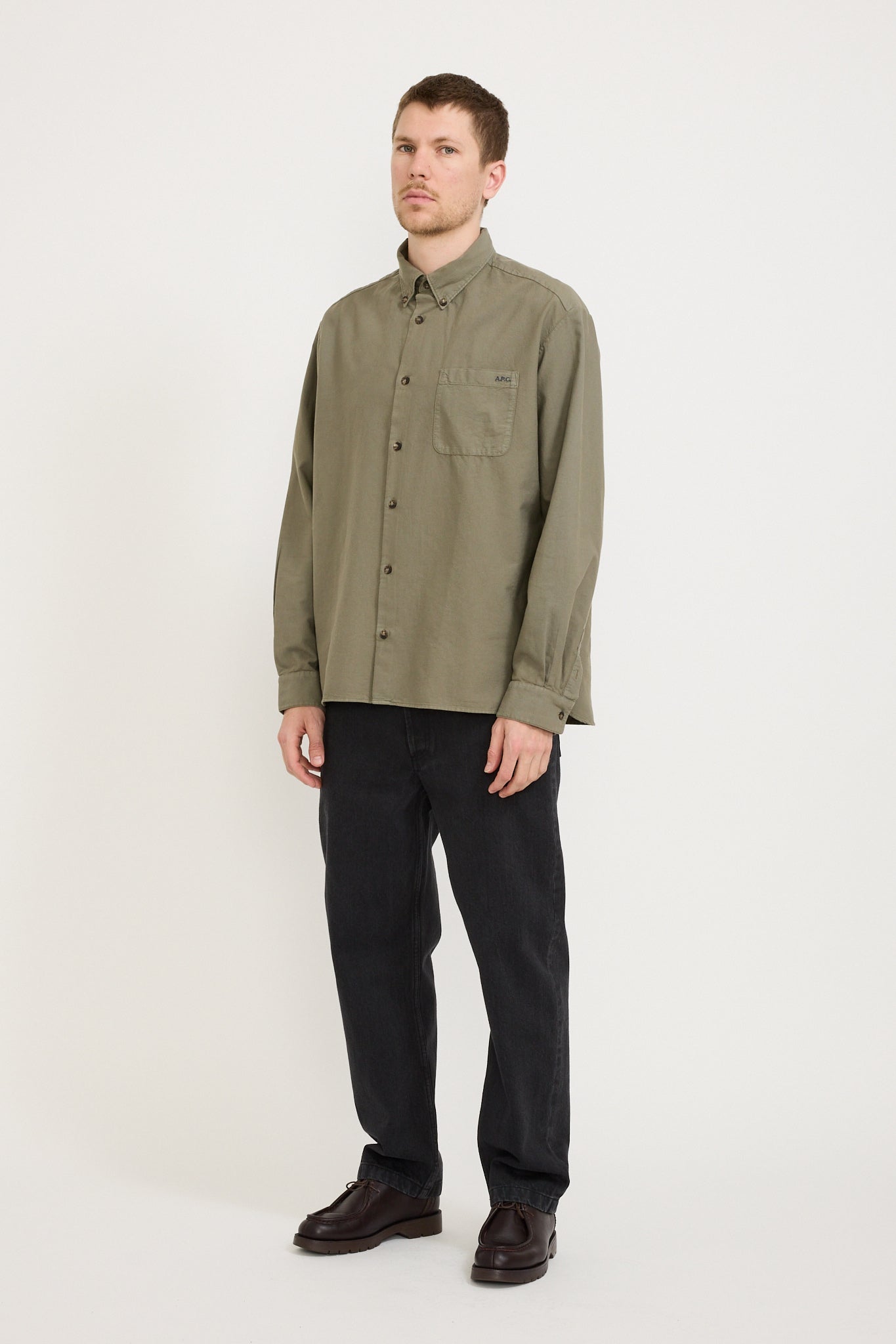 A.P.C. | Mateo Shirt Logo Khaki | Maplestore