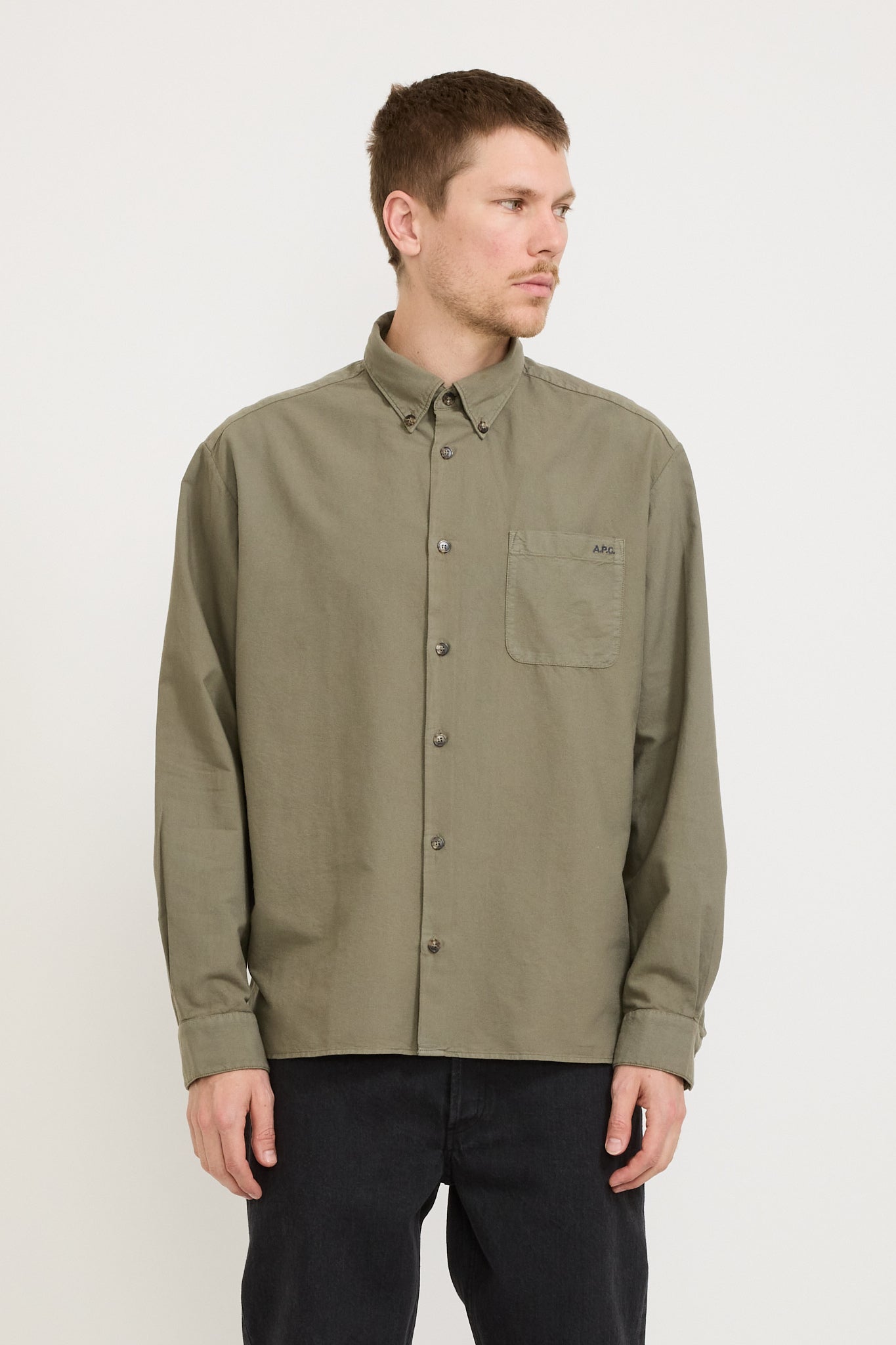 A.P.C. | Mateo Shirt Logo Khaki | Maplestore