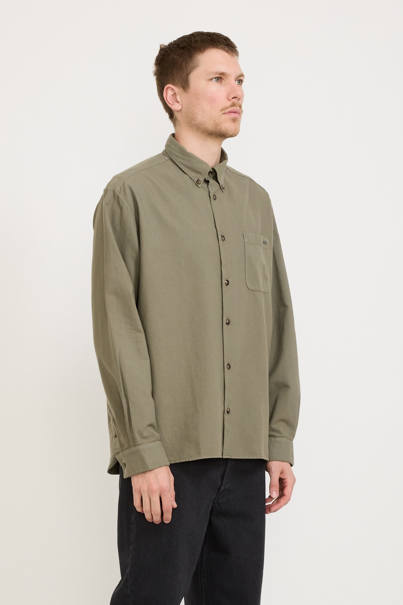 A.P.C. | Mateo Shirt Logo Khaki | Maplestore