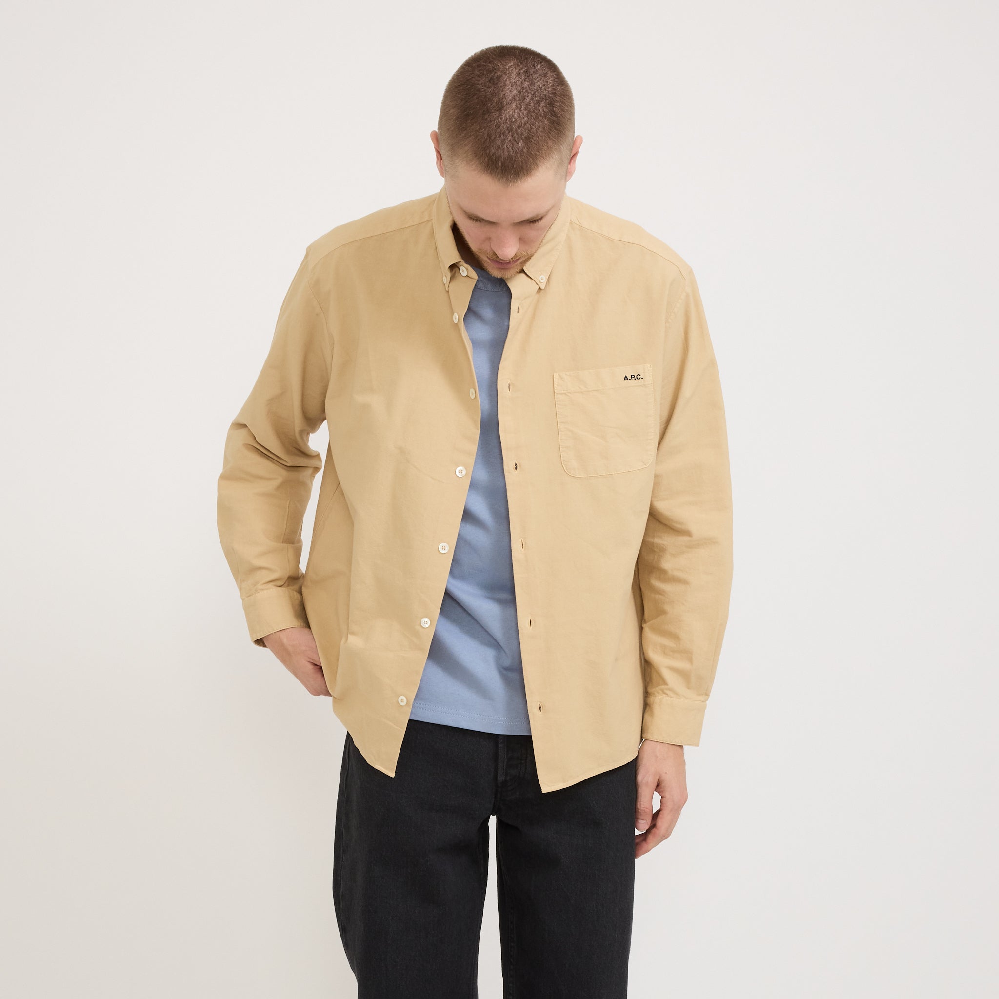 A.P.C. | Mateo Logo Shirt Beige | Maplestore