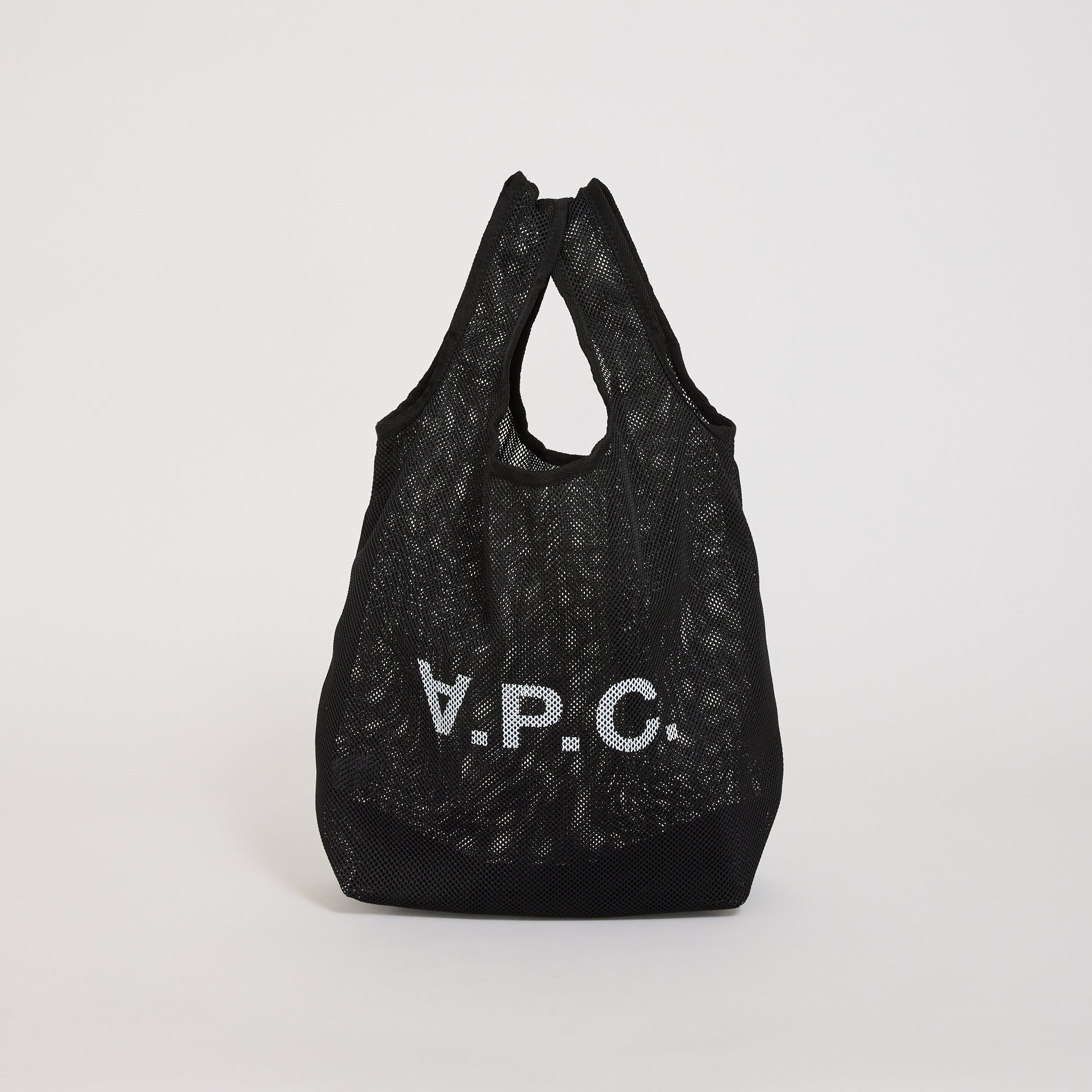 シロナガスクジラ 　A.P.C. メッシュトートバッグ Rebound Rebound Bag Black | Lightweight Mens Bag by A.P.C. | Maplestore