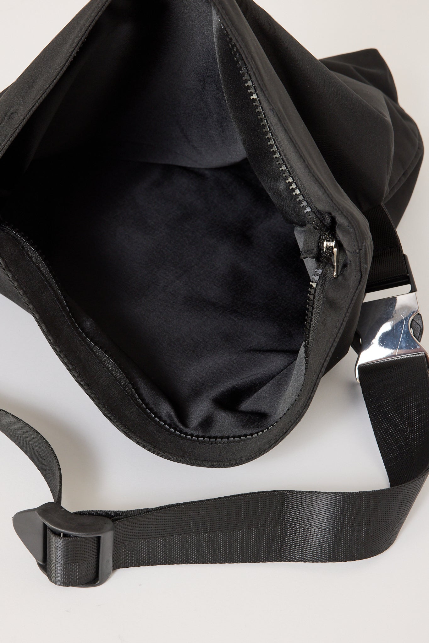 ARCS | Gravity Bag Black | Maplestore