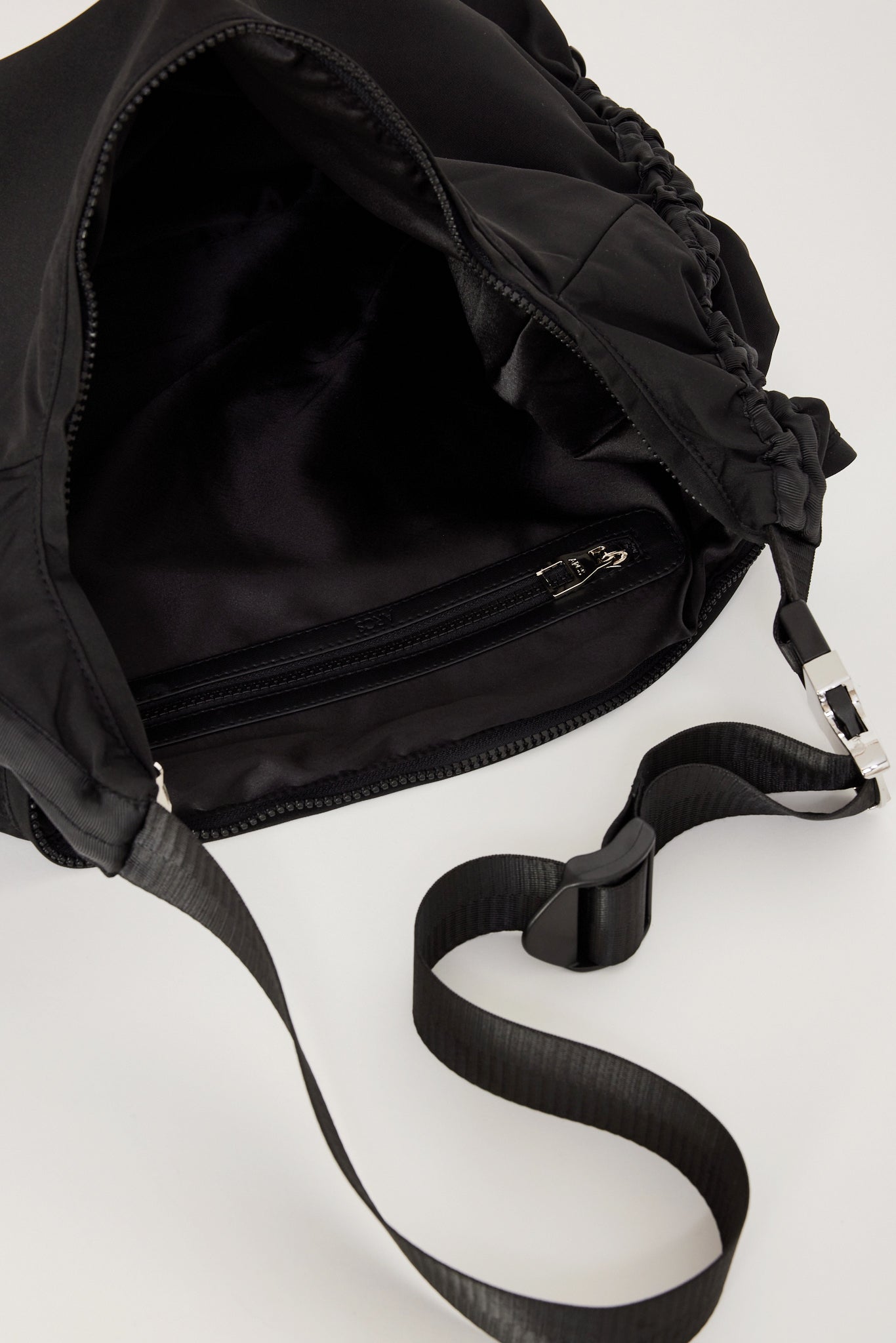 ARCS | Hey Sling Bag Black | Maplestore