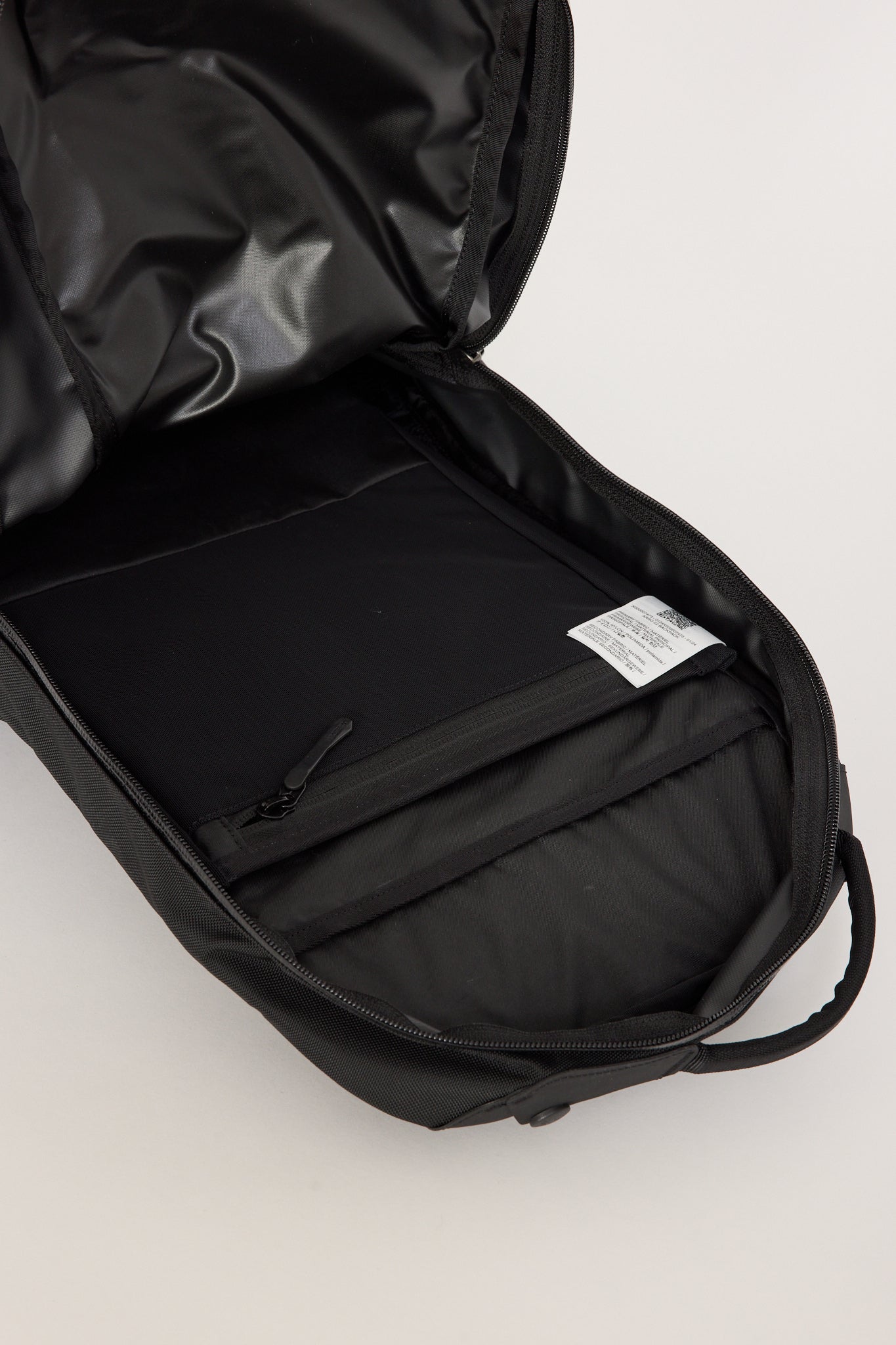 Arcteryx | Arro 22 Backpack Black II | Maplestore