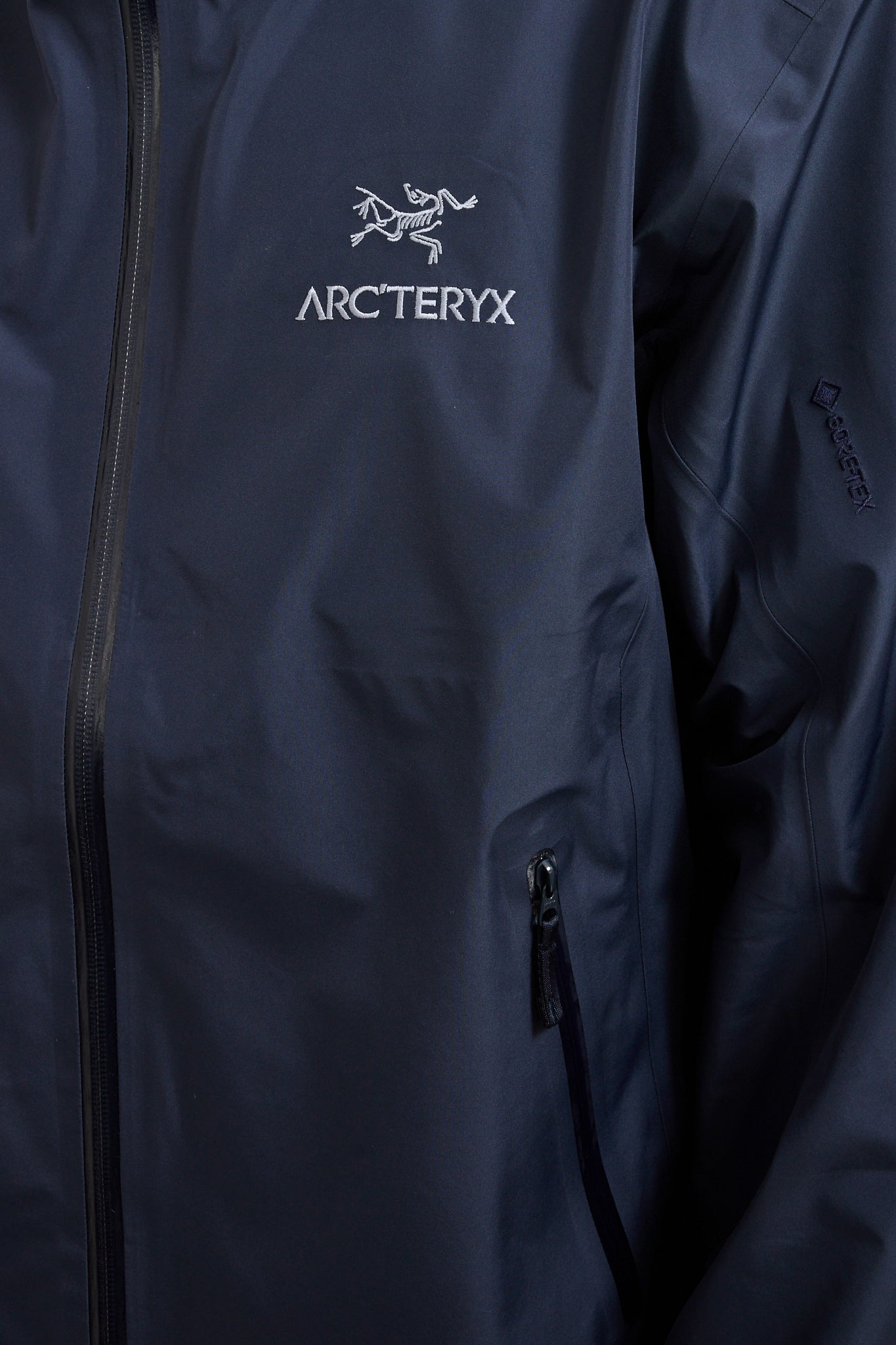 Arcteryx | Beta LT Jacket Black Sapphire | Maplestore