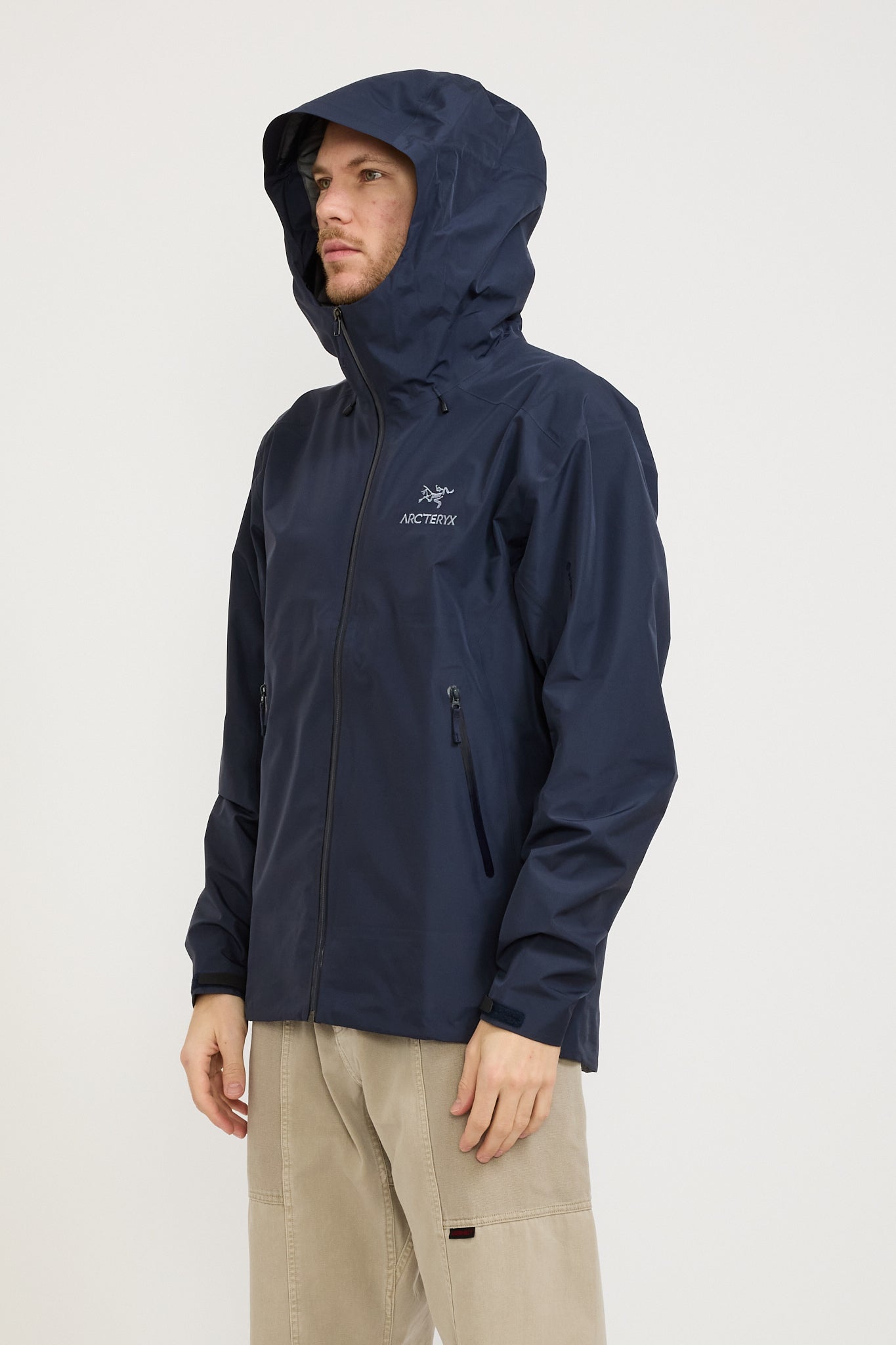 Arcteryx | Beta LT Jacket Black Sapphire | Maplestore