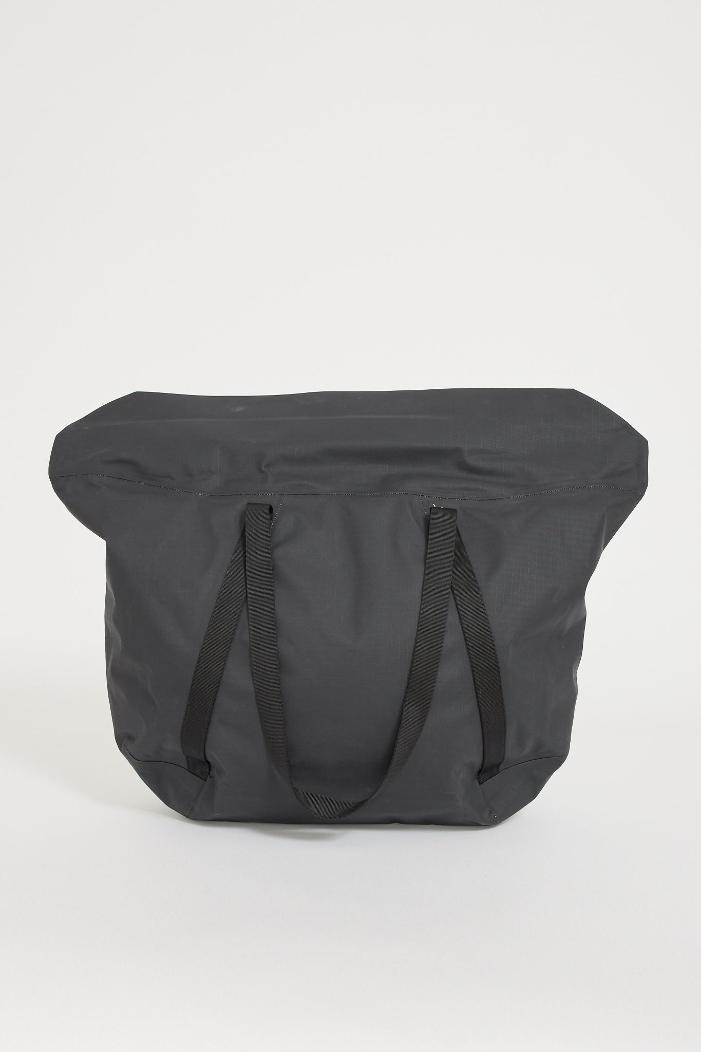 Arcteryx | Granville 30 Carryall Bag Black | Maplestore