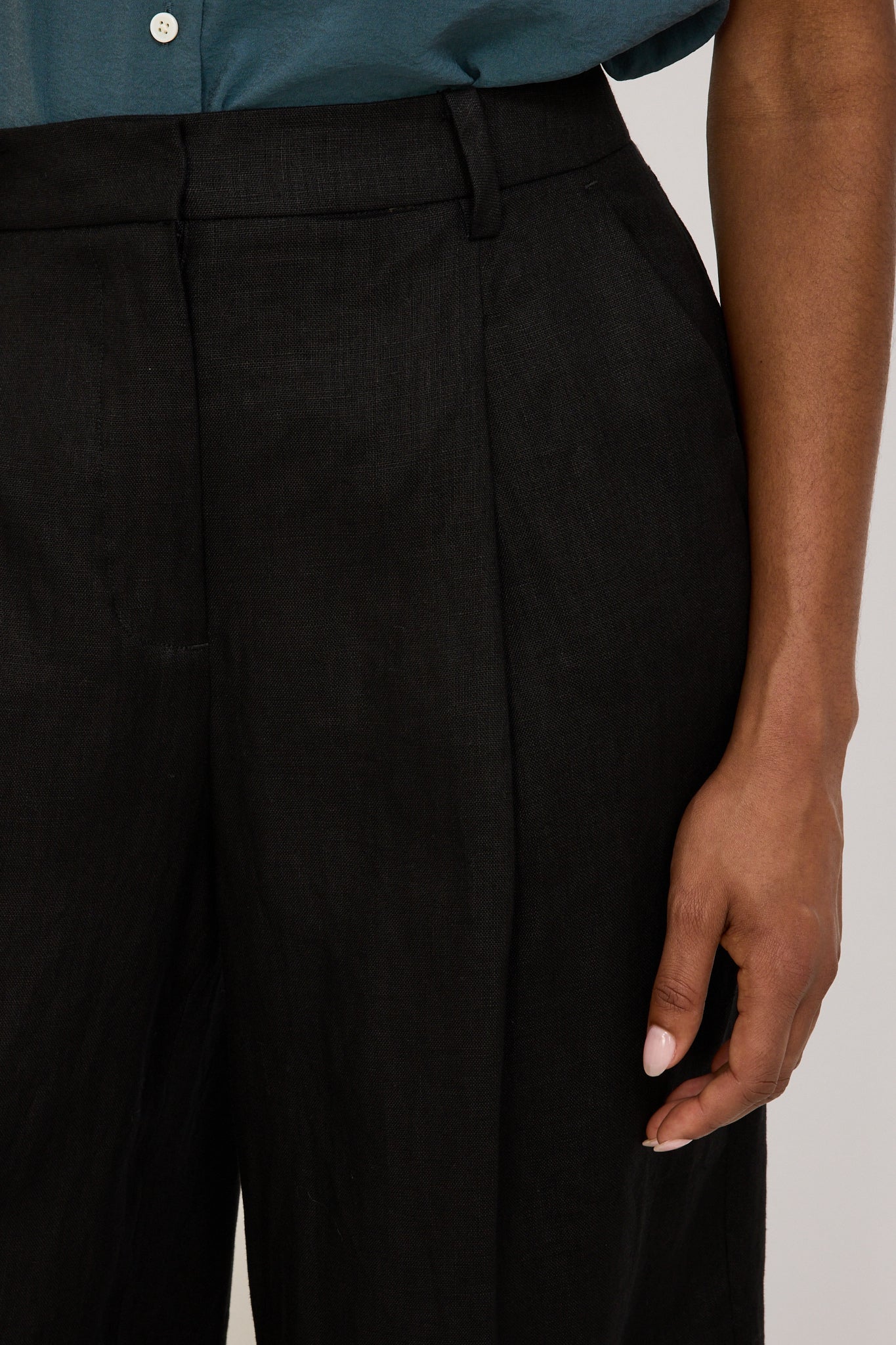 Assembly Label | Aria Linen Pant Black | Maplestore