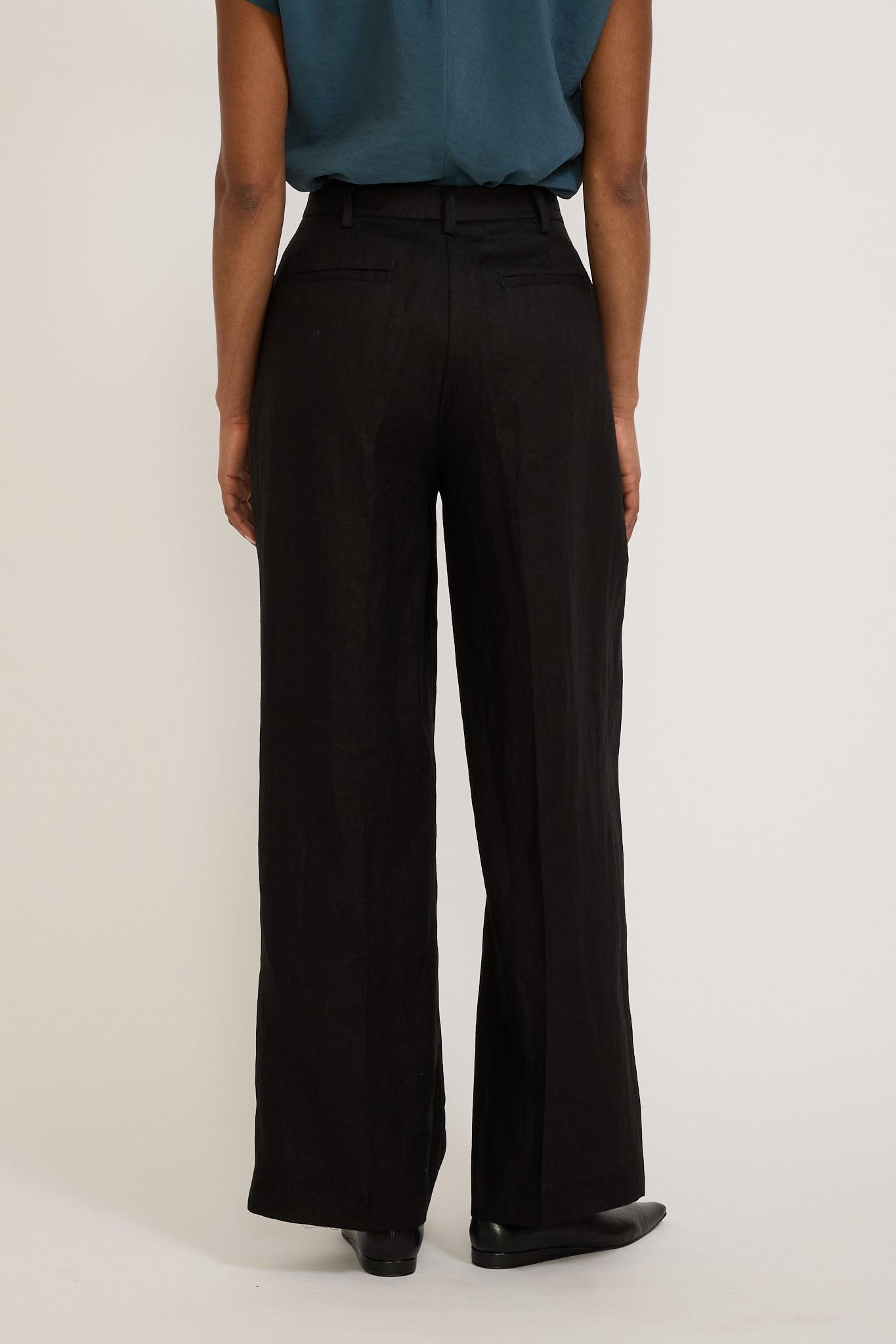 Assembly Label | Aria Linen Pant Black | Maplestore