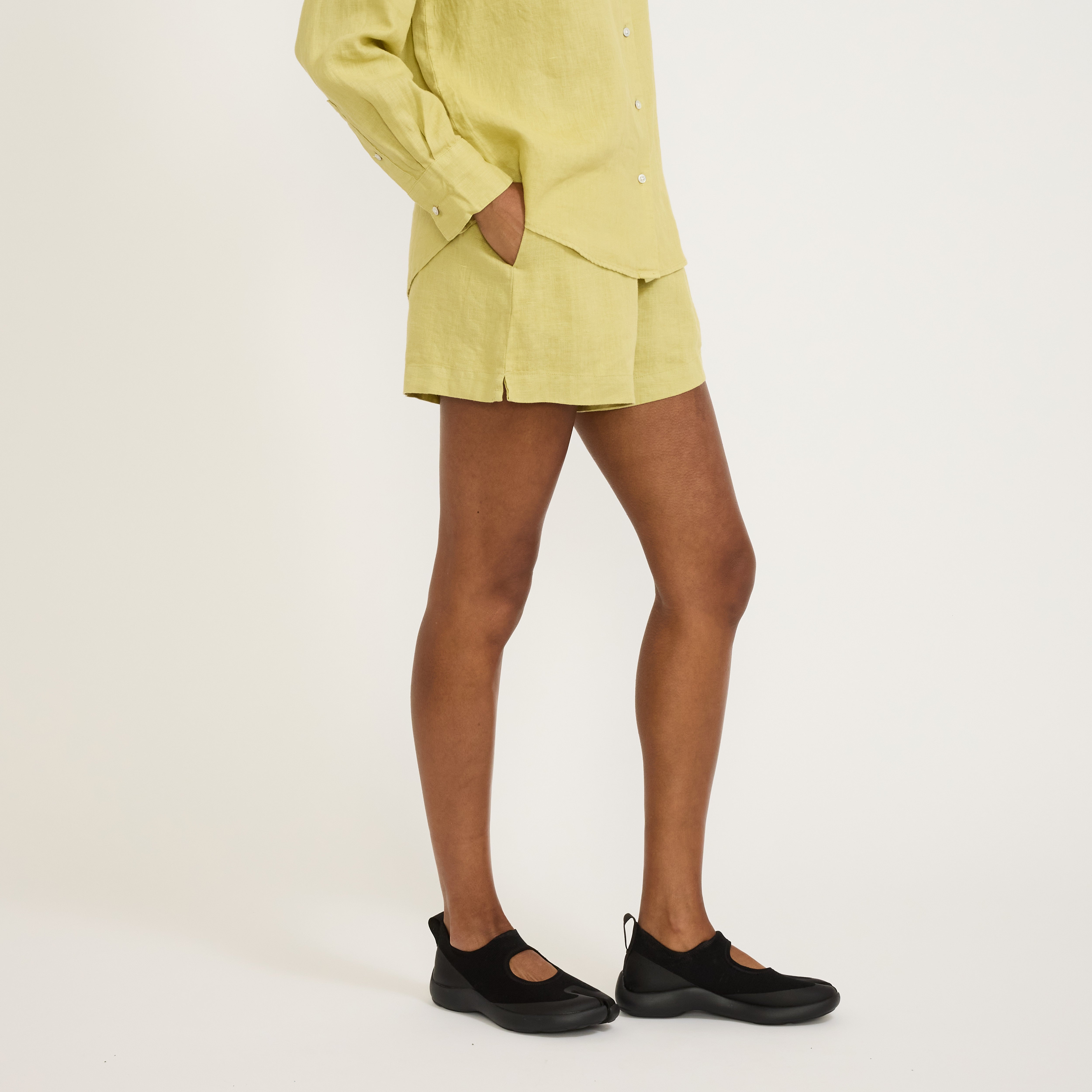 Assembly Label | Stella Linen Short Pear | Maplestore