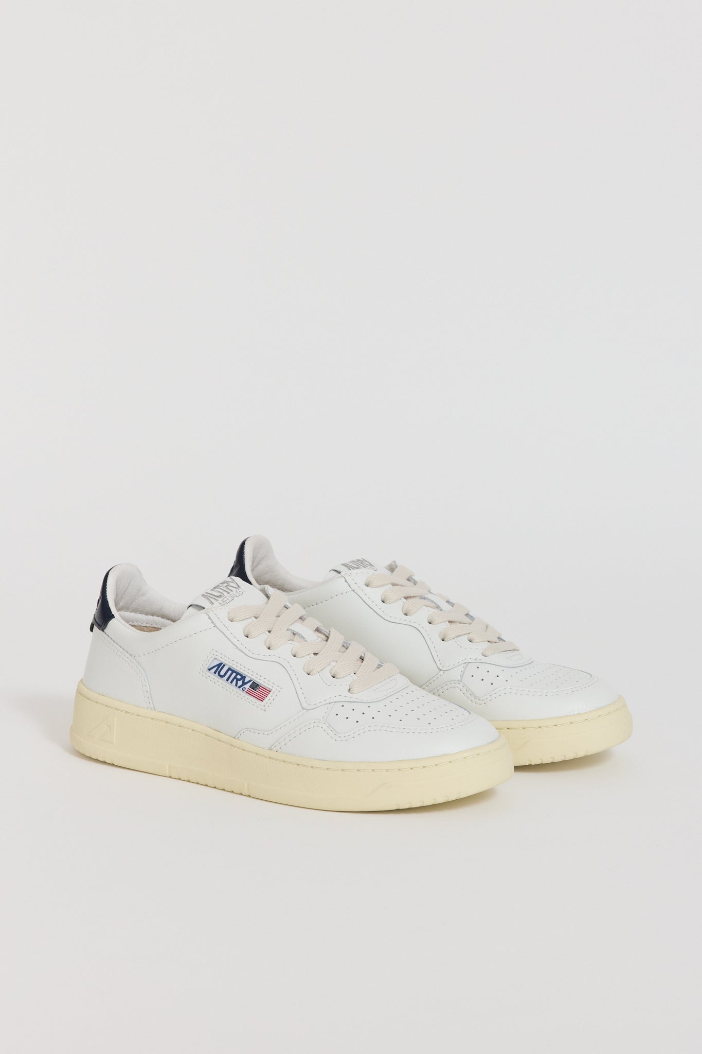 Medalist Low White/Space