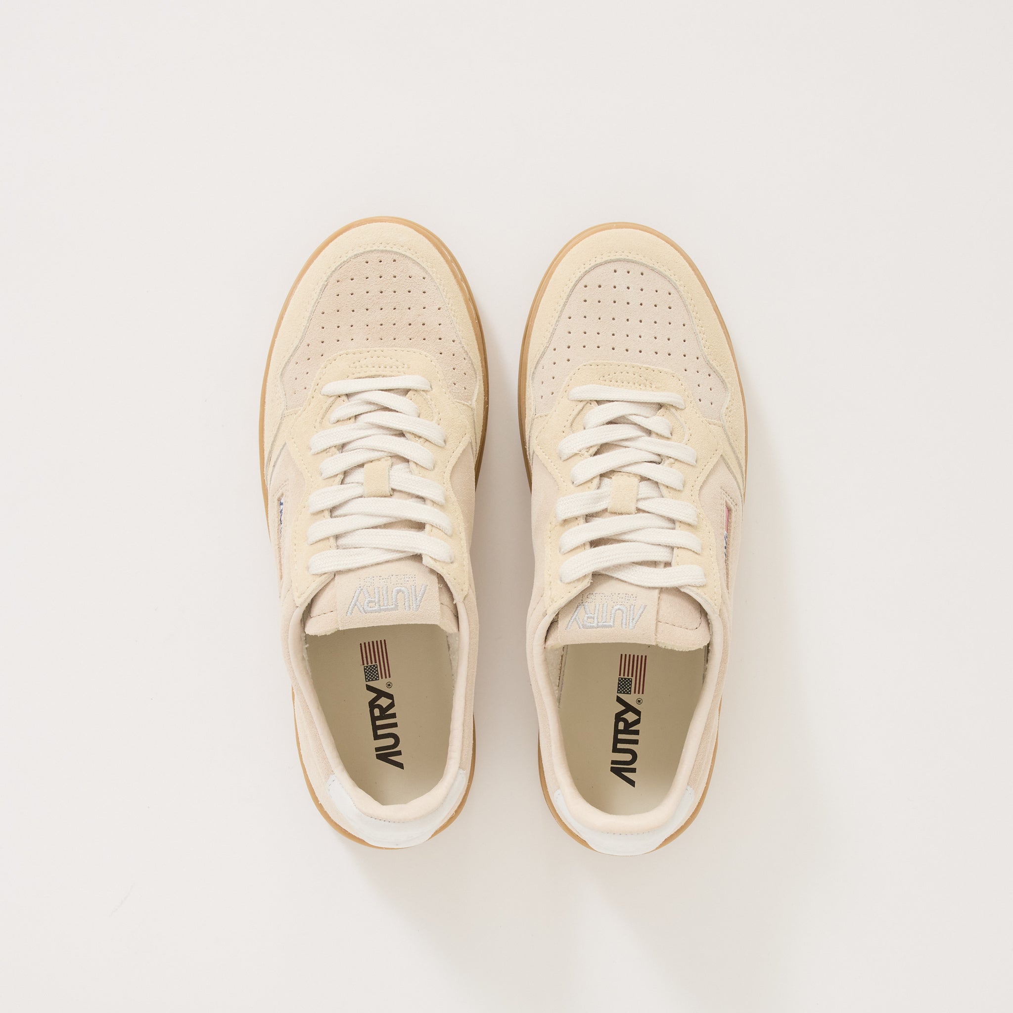 Medalist Low Sand/Ecru