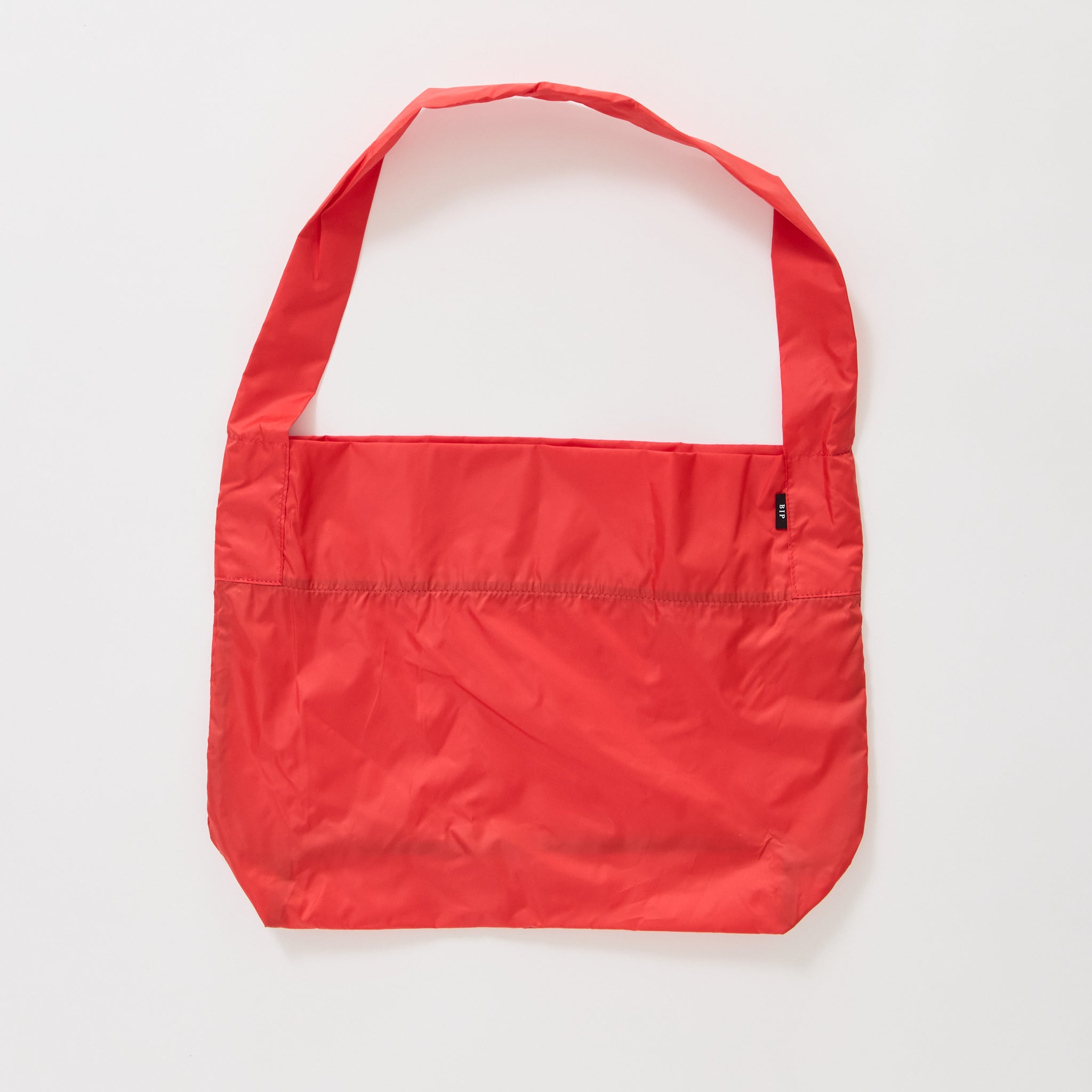 Bags In Progress | Packable Market Shoulder Bag Red | Maplestore