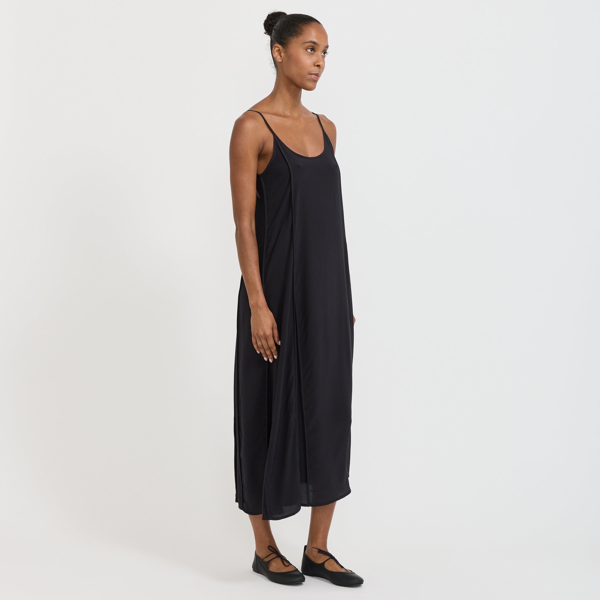 Baserange | Ade Dress Black | Maplestore