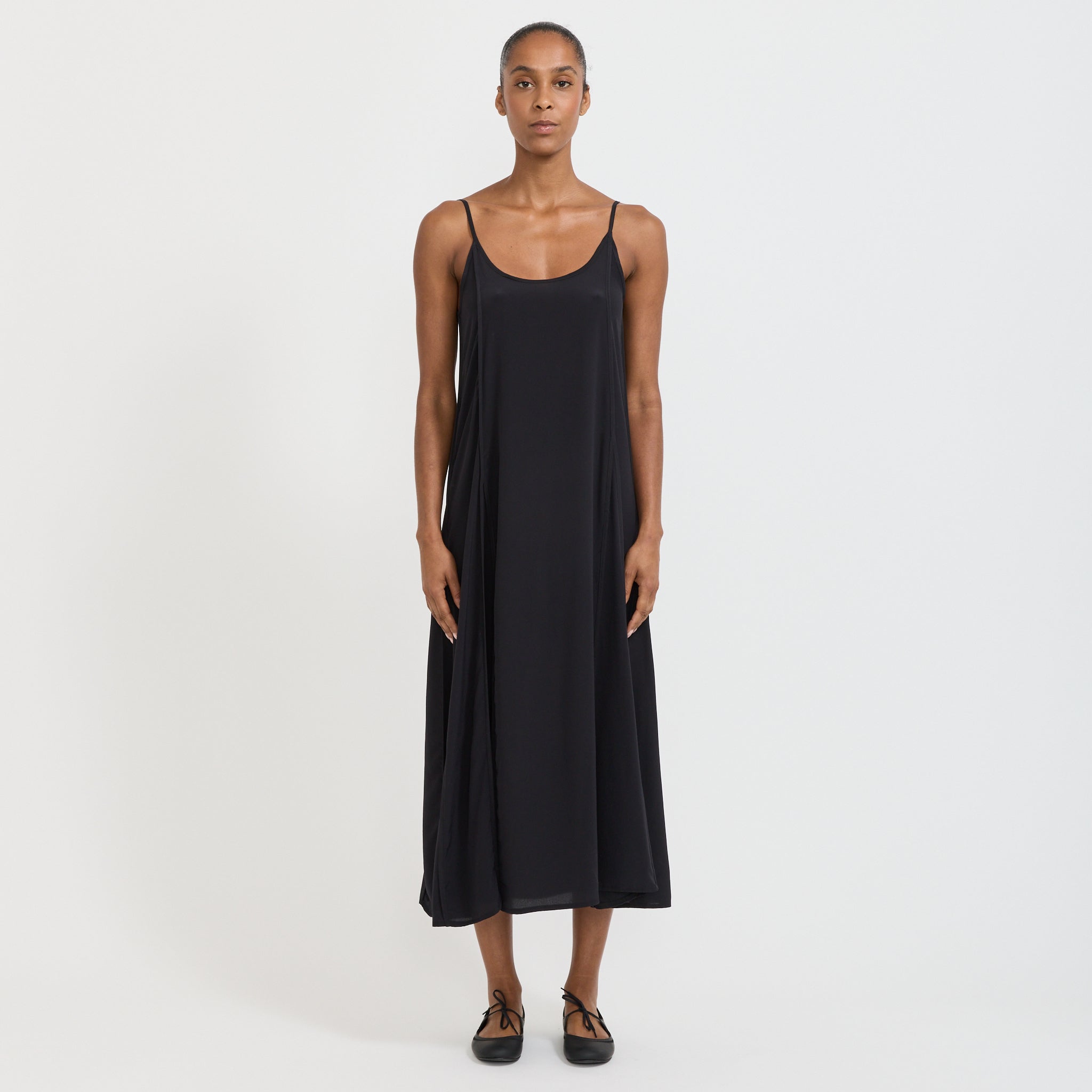 Baserange | Ade Dress Black | Maplestore