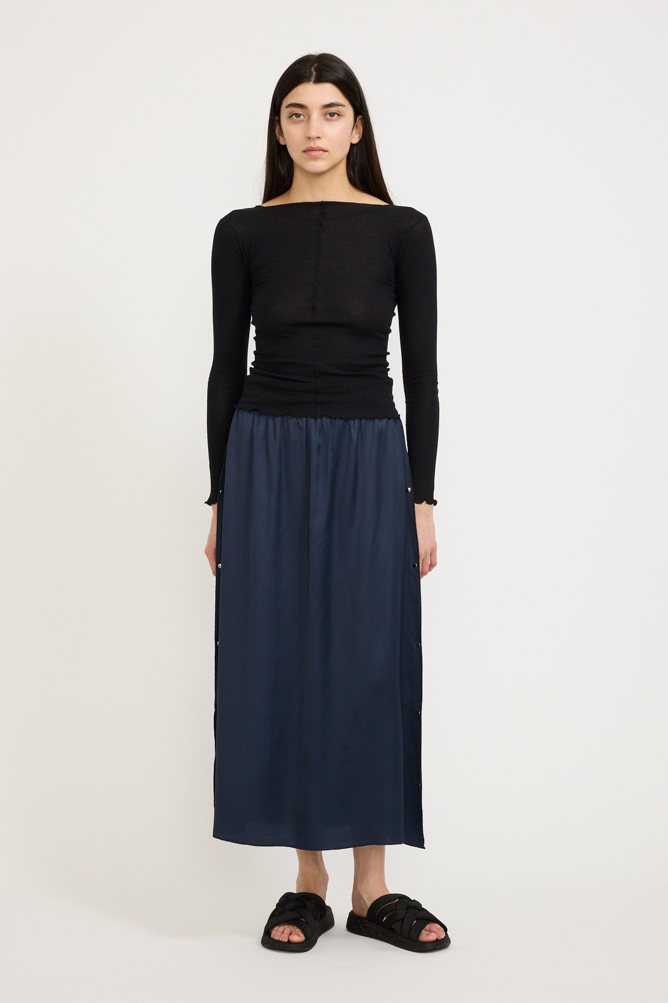 Baserange | Clavo Skirt Blue Black | Maplestore