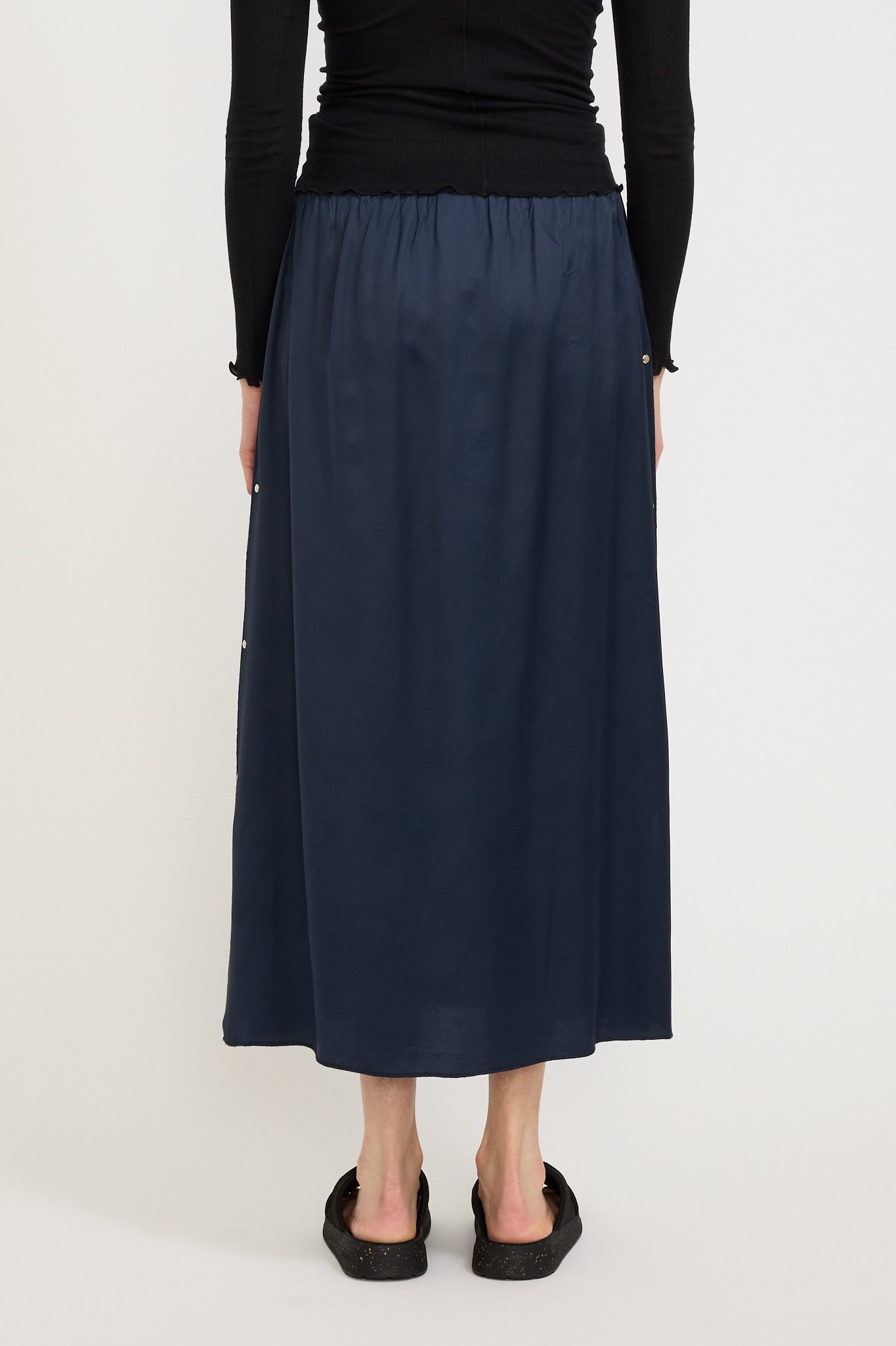 Baserange | Clavo Skirt Blue Black | Maplestore