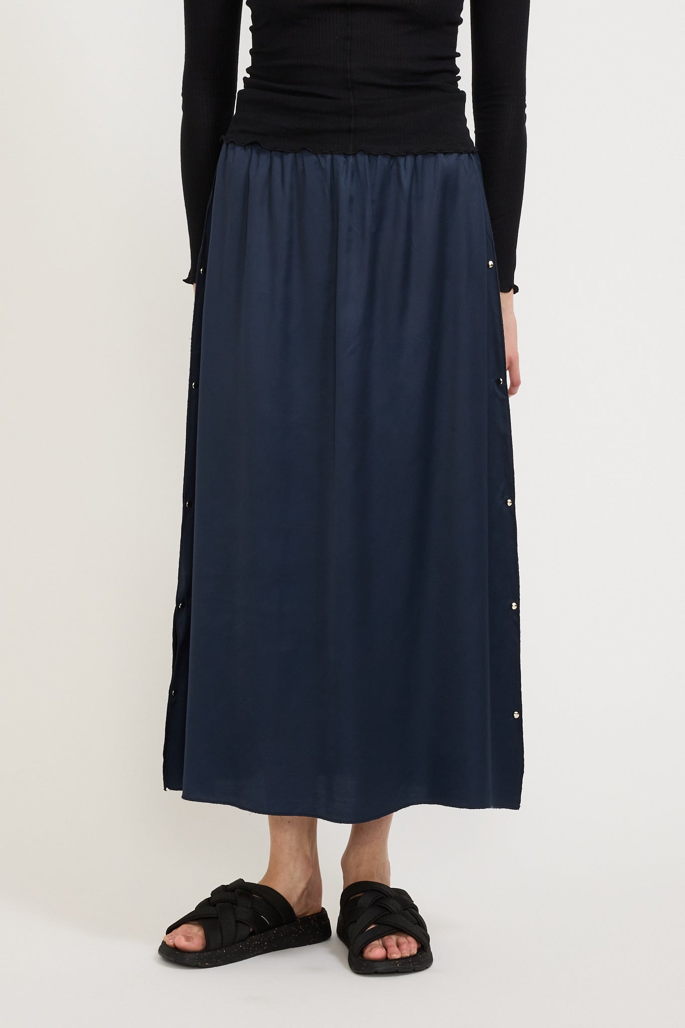 Baserange | Clavo Skirt Blue Black | Maplestore