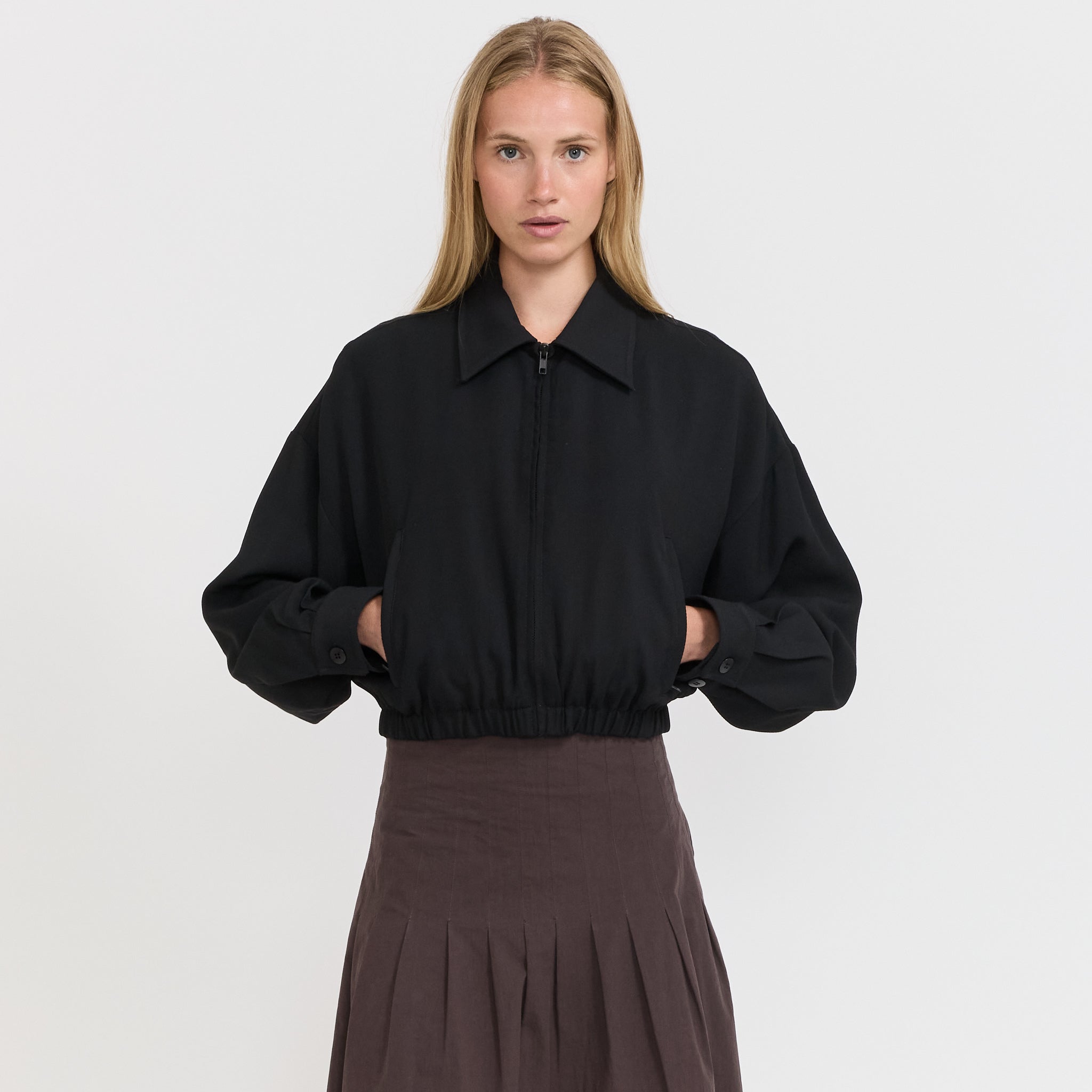 Bassike | Cropped Twill Jacket Black | Maplestore