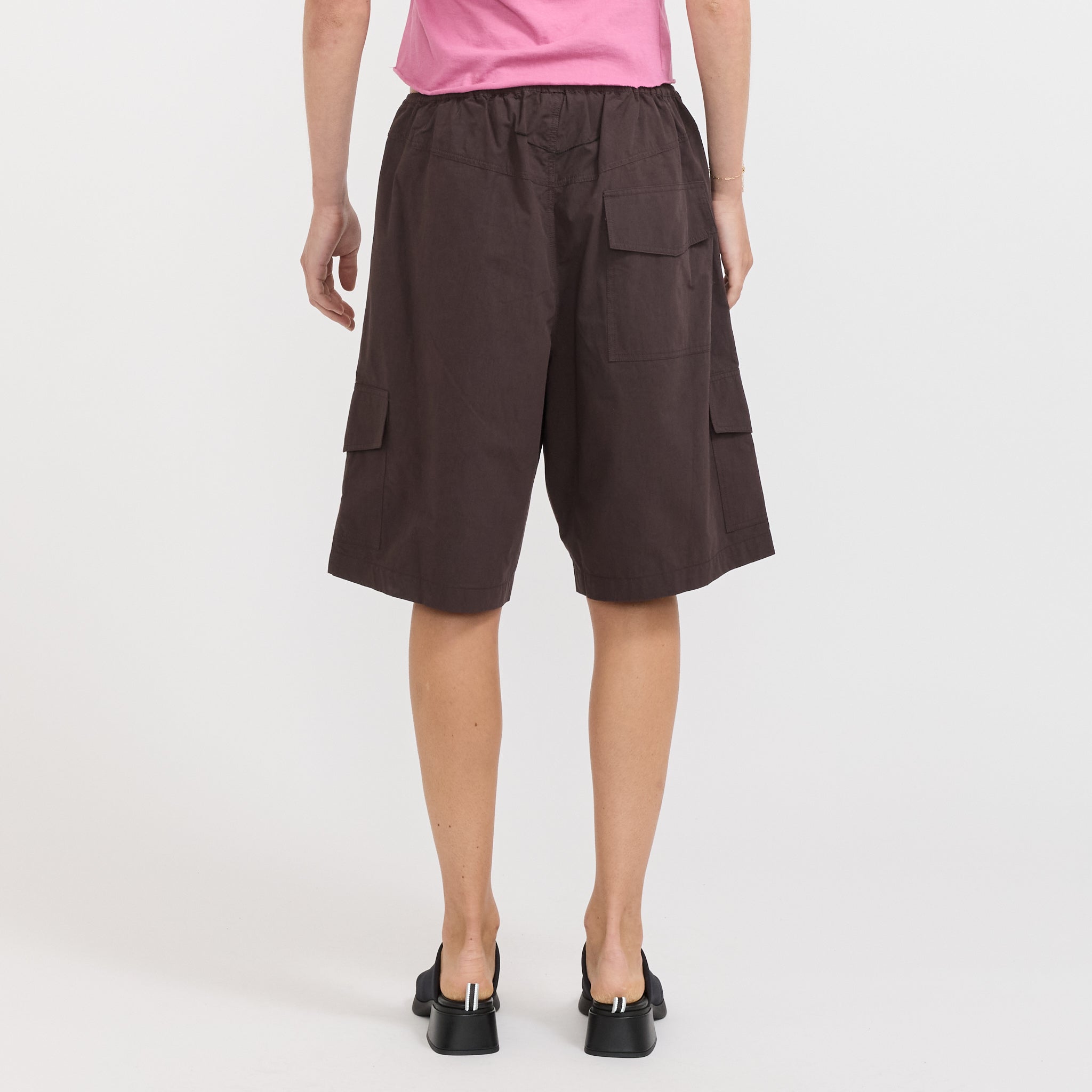 Bassike | Crushed Cotton Cargo Short Chocolate | Maplestore