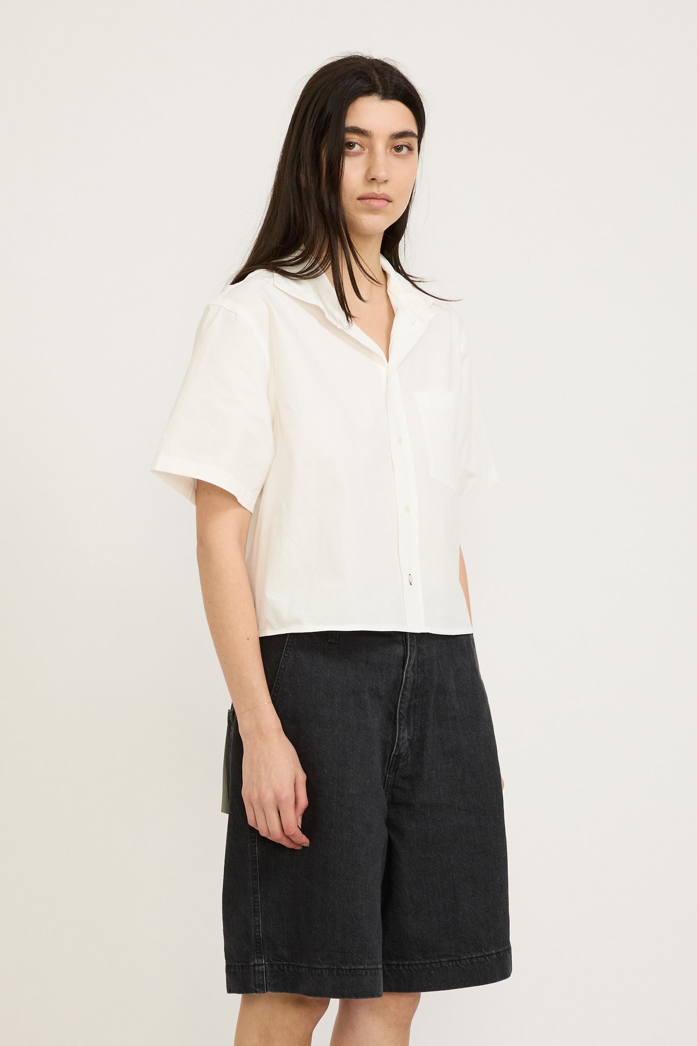 Bassike | Crushed Cotton Cropped Shirt Natural | Maplestore