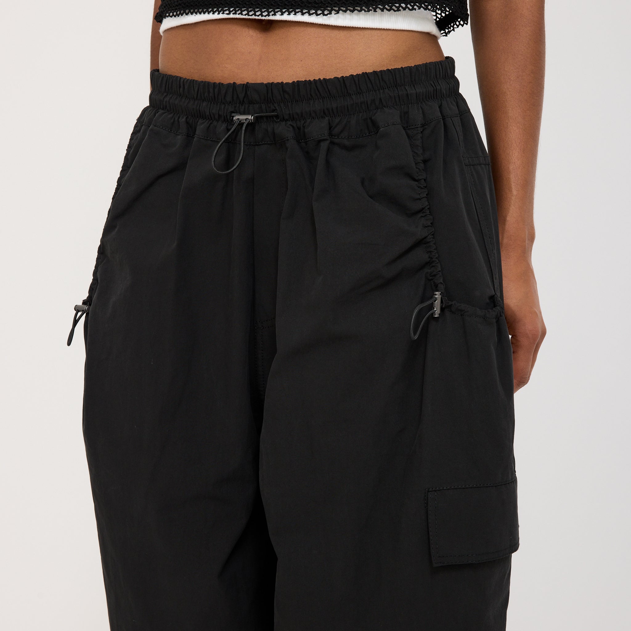 Bassike | Crushed Cotton Hiker Pant Black | Maplestore