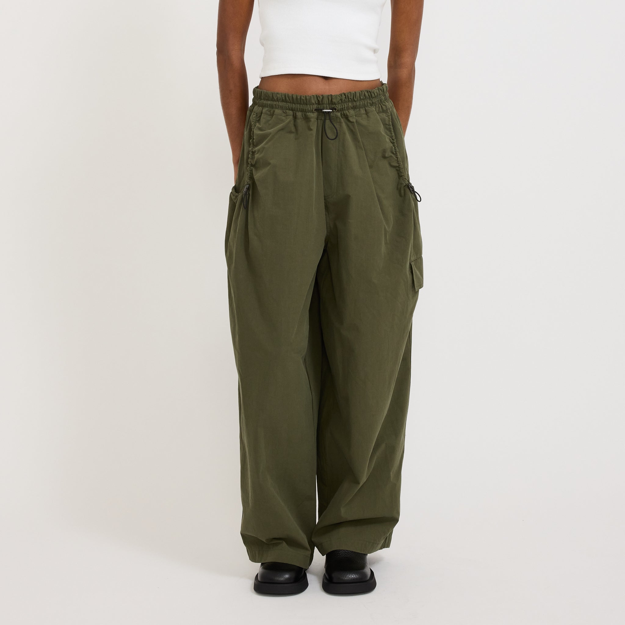 Bassike | Crushed Cotton Hiker Pant Khaki | Maplestore