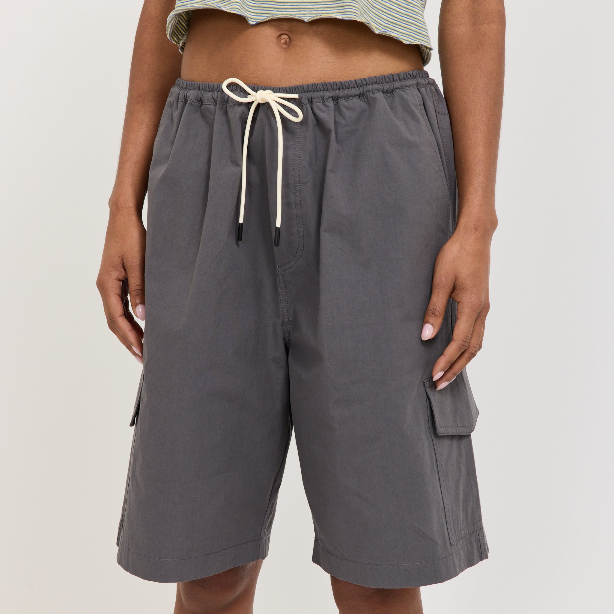 Crushed Cotton Cargo Short Washed Black