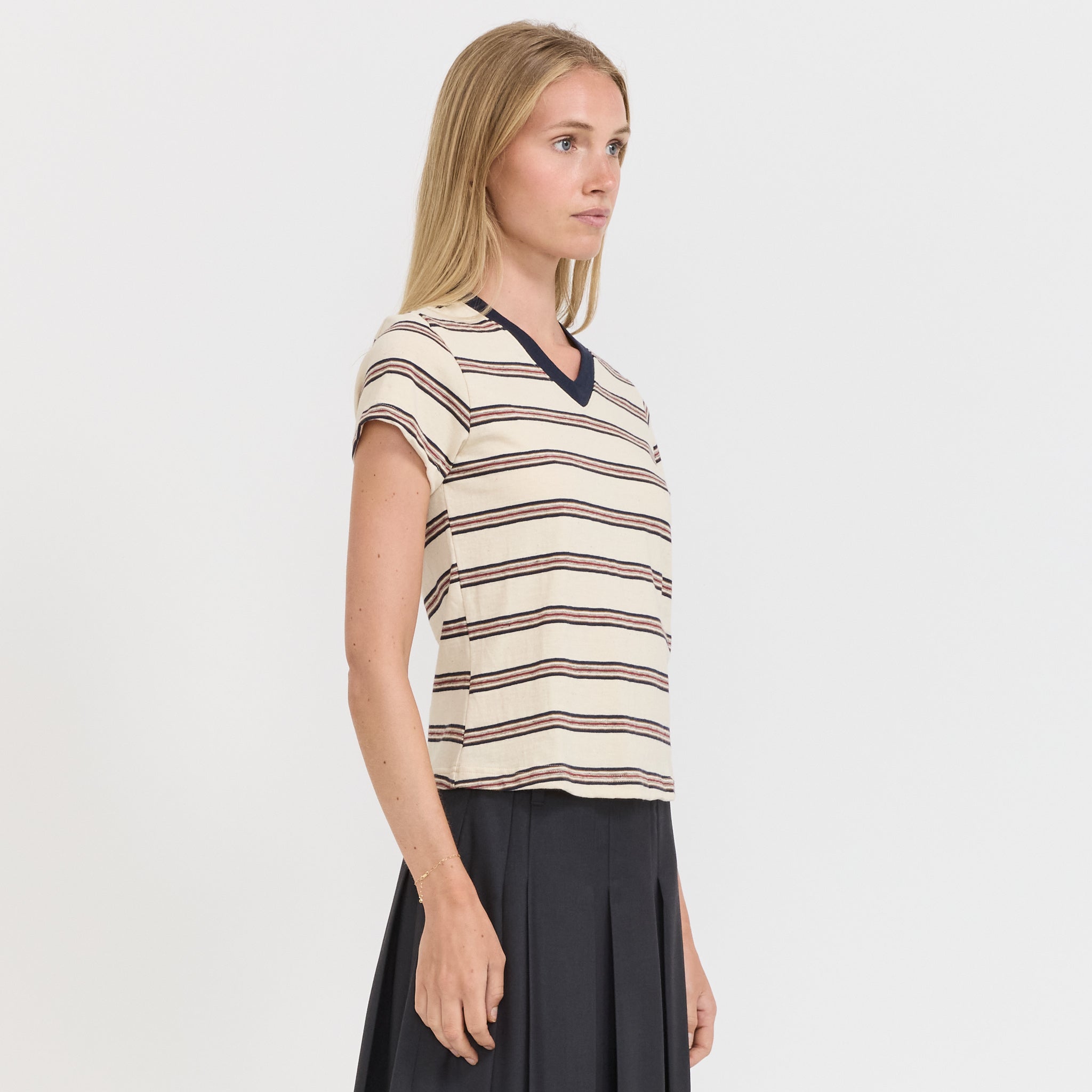 Bassike | Vintage V-Neck Baby T-Shirt Navy/Red/Natural | Maplestore