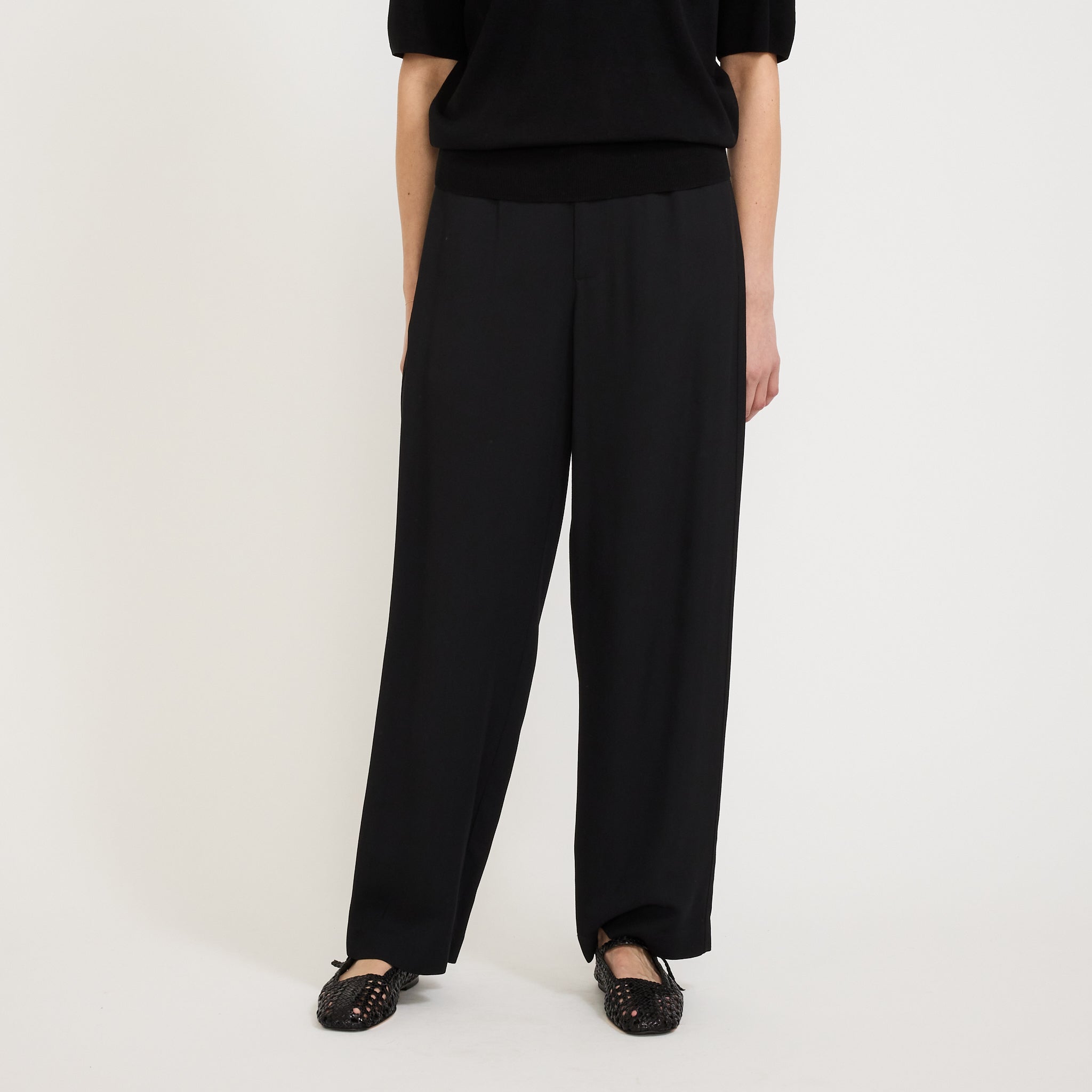 Bassike | Viscose Twill Straight Pant Black | Maplestore