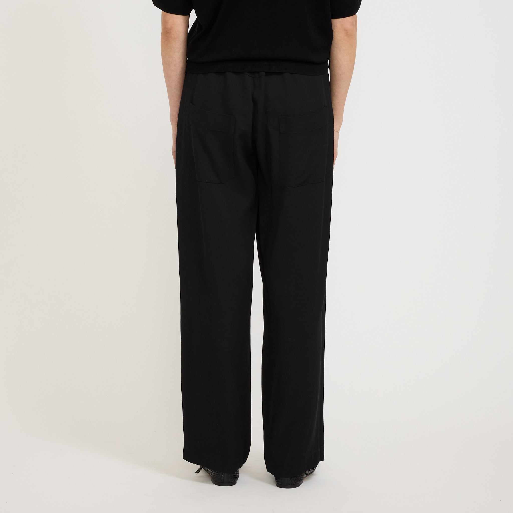 Bassike | Viscose Twill Straight Pant Black | Maplestore