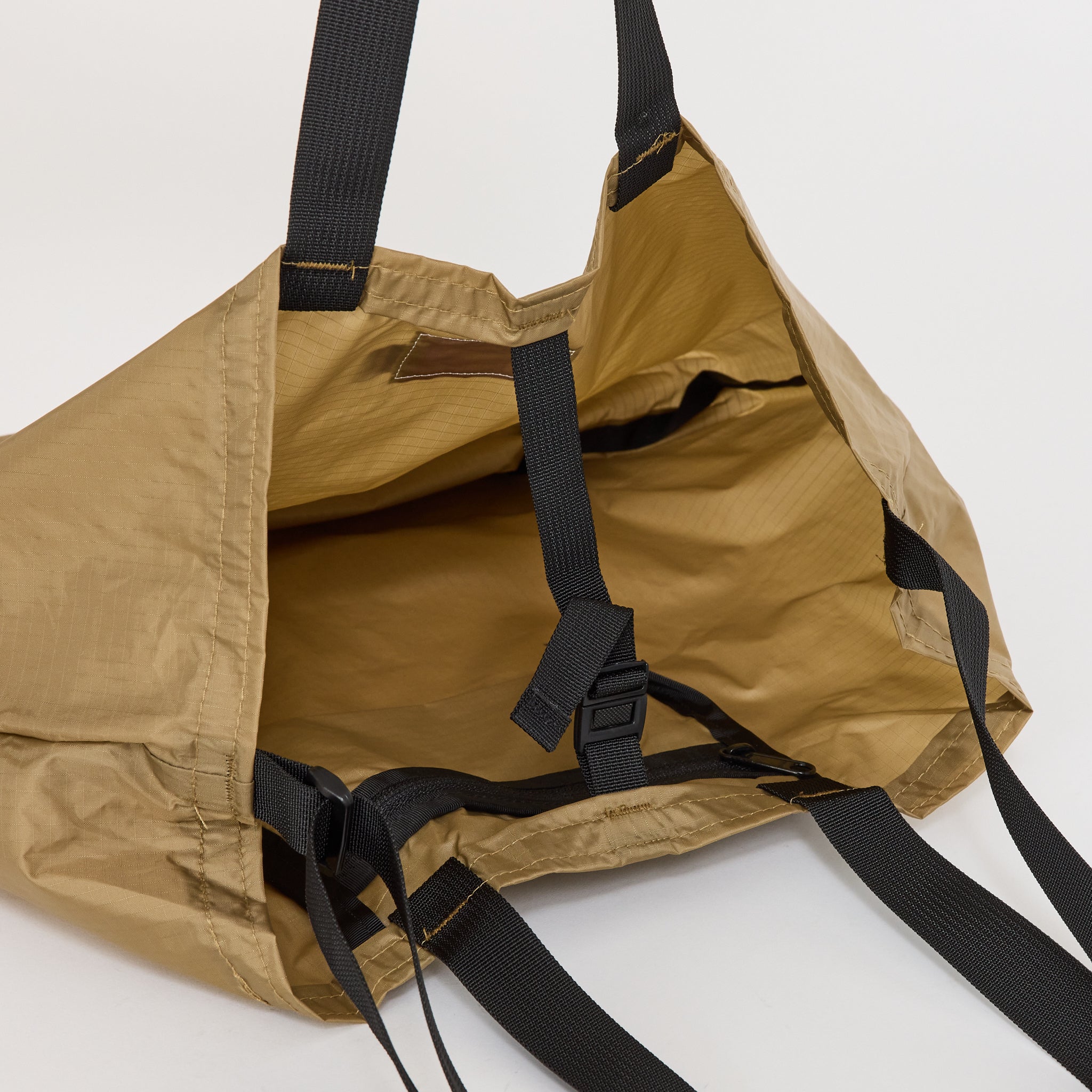 Packable Tote Tan x Black