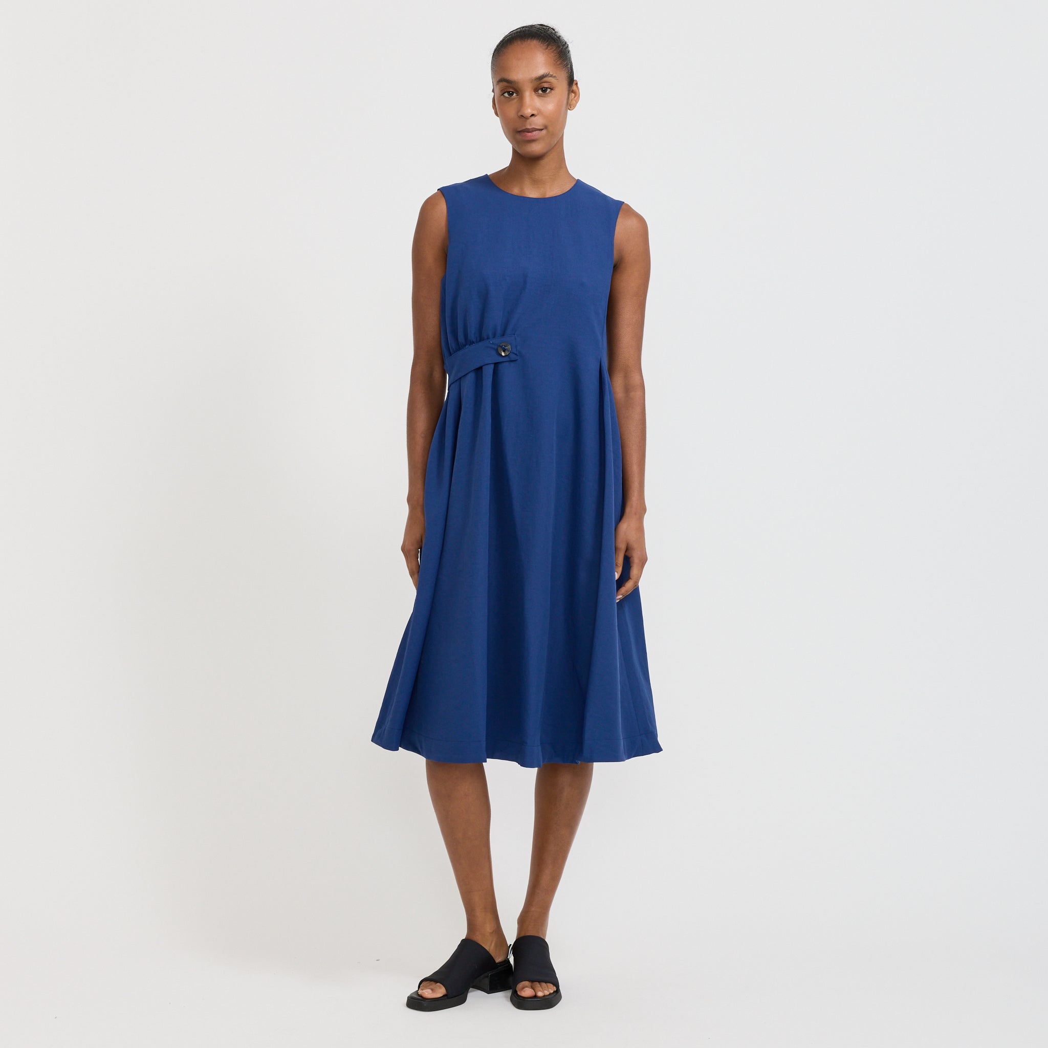 baum und pferdgarten dress blue Adiya Derby Color:Noir Logo Argent fit:FITTED Eileen Fisher - Women's it features a removable