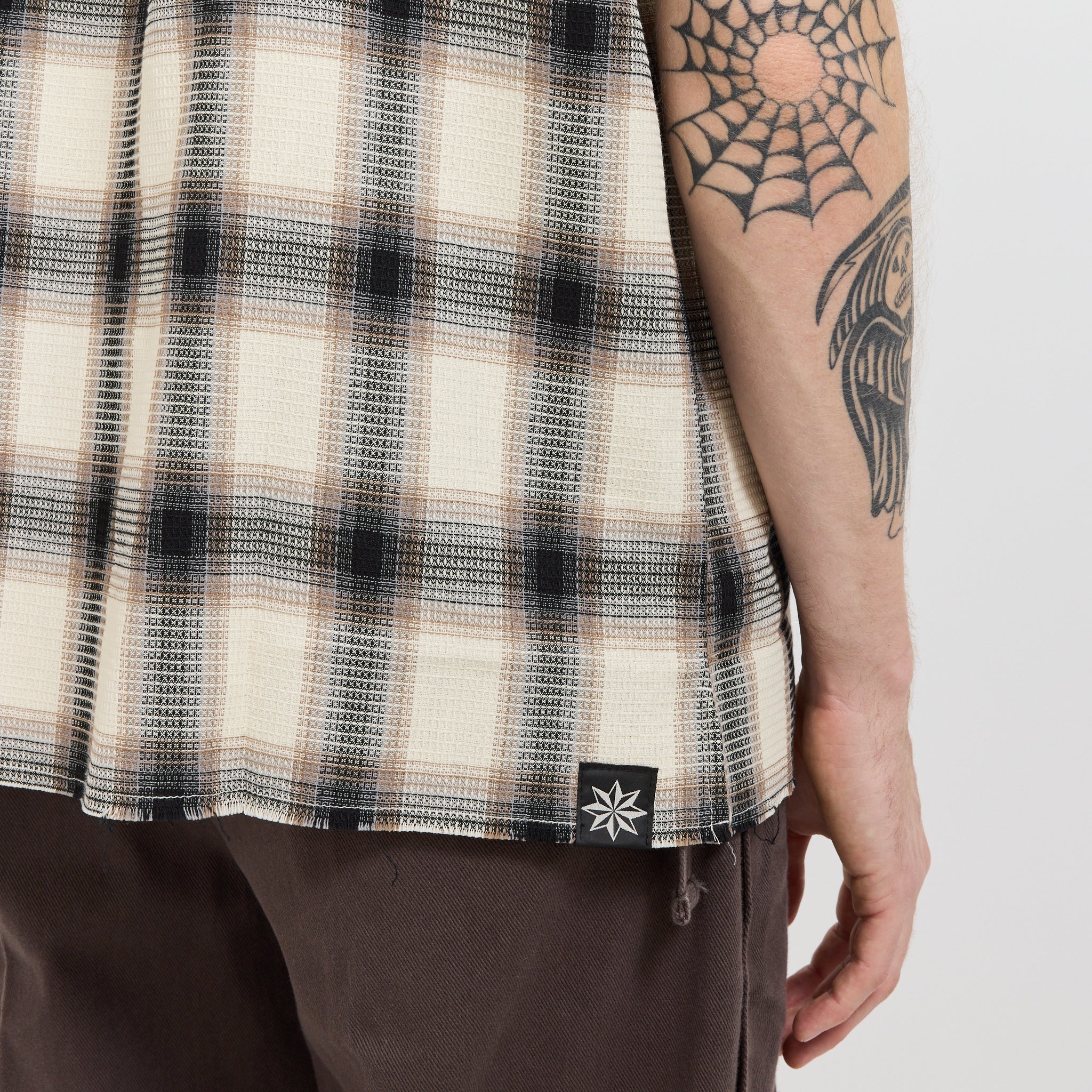 Beach Brains | Hold SS Shirt Black/Brown Check | Maplestore