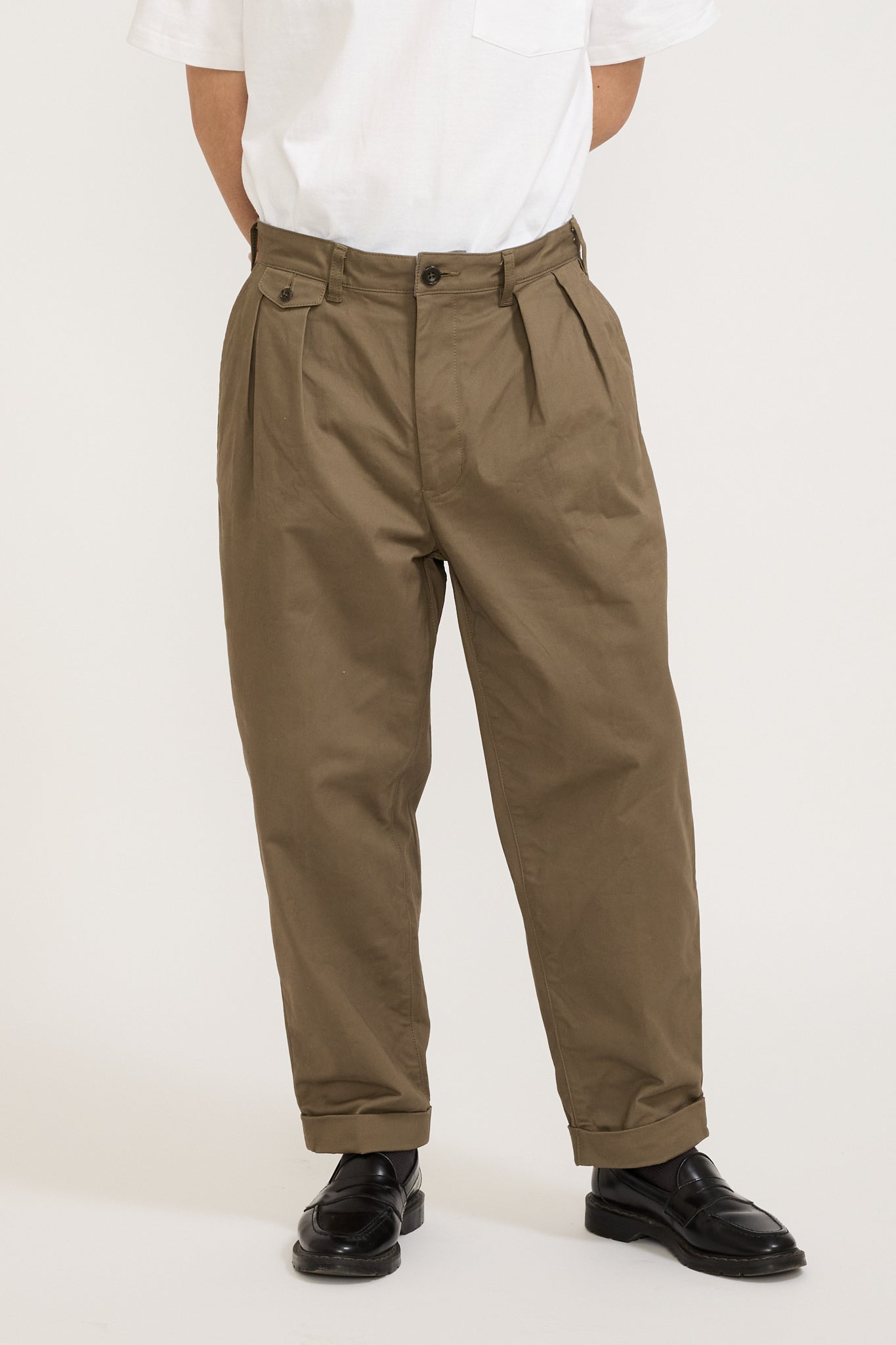 Beams Plus | 2 Pleats Twill Pant Olive | Maplestore