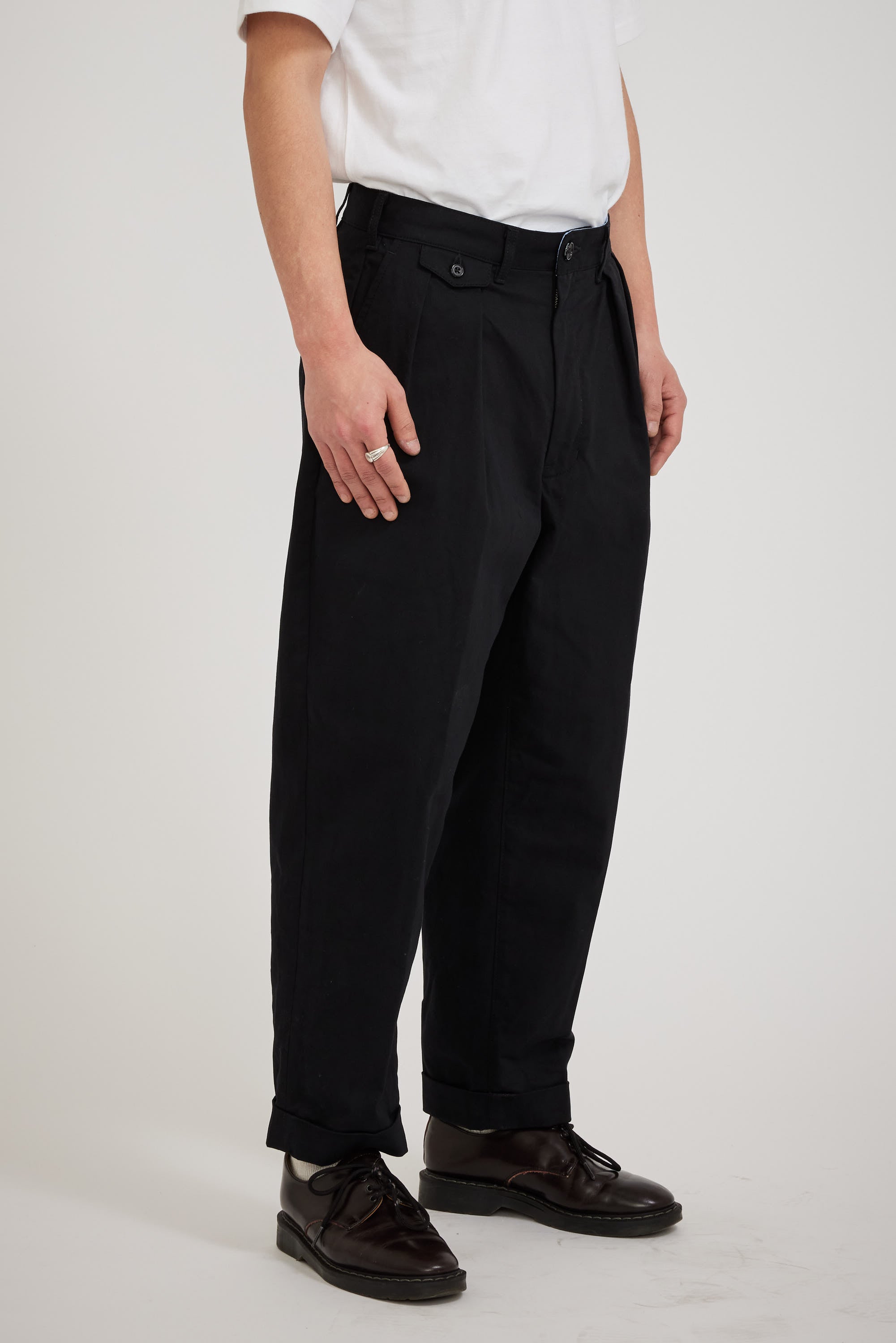 Beams | 2 Pleats Twill Pant Black | Maplestore