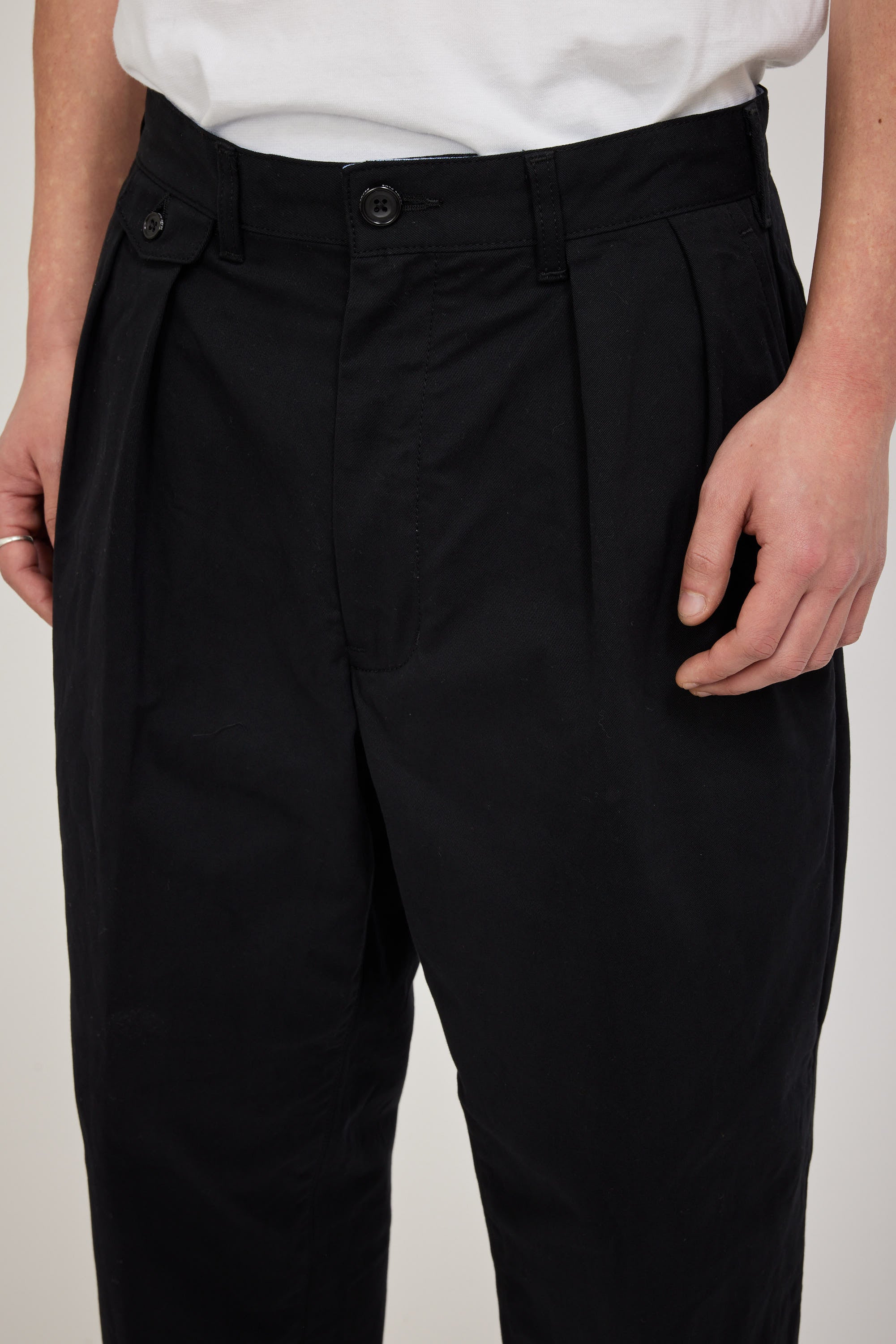 Beams | 2 Pleats Twill Pant Black | Maplestore