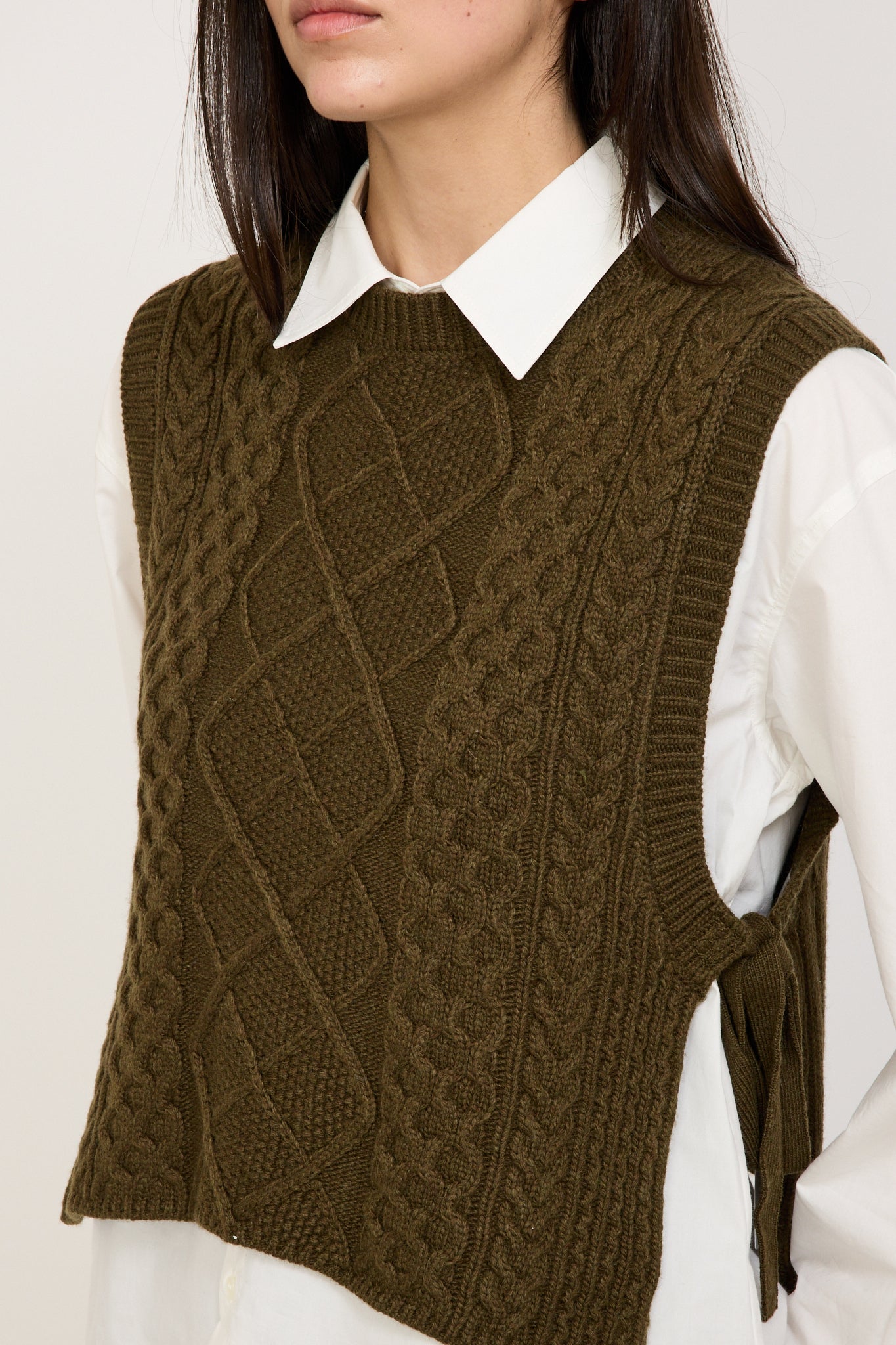 Beams Boy | Alan Side Ribbon Vest Olive | Maplestore