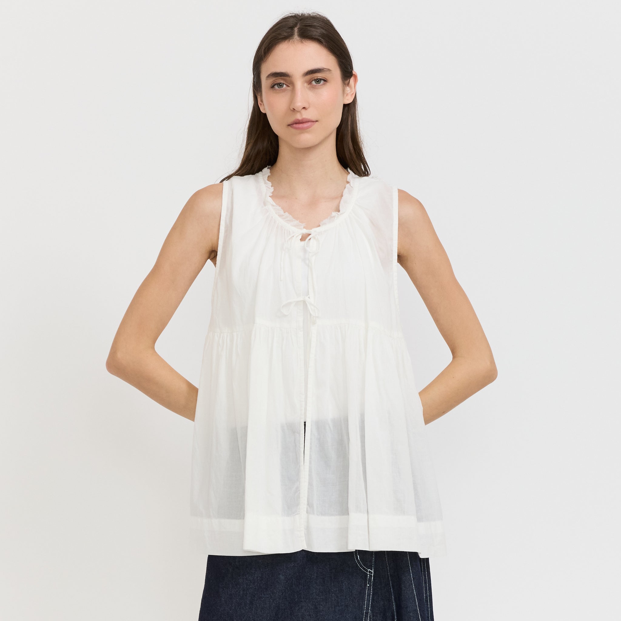 Cotton Gather Non-Sleeve Shirt Off White | Maplestore