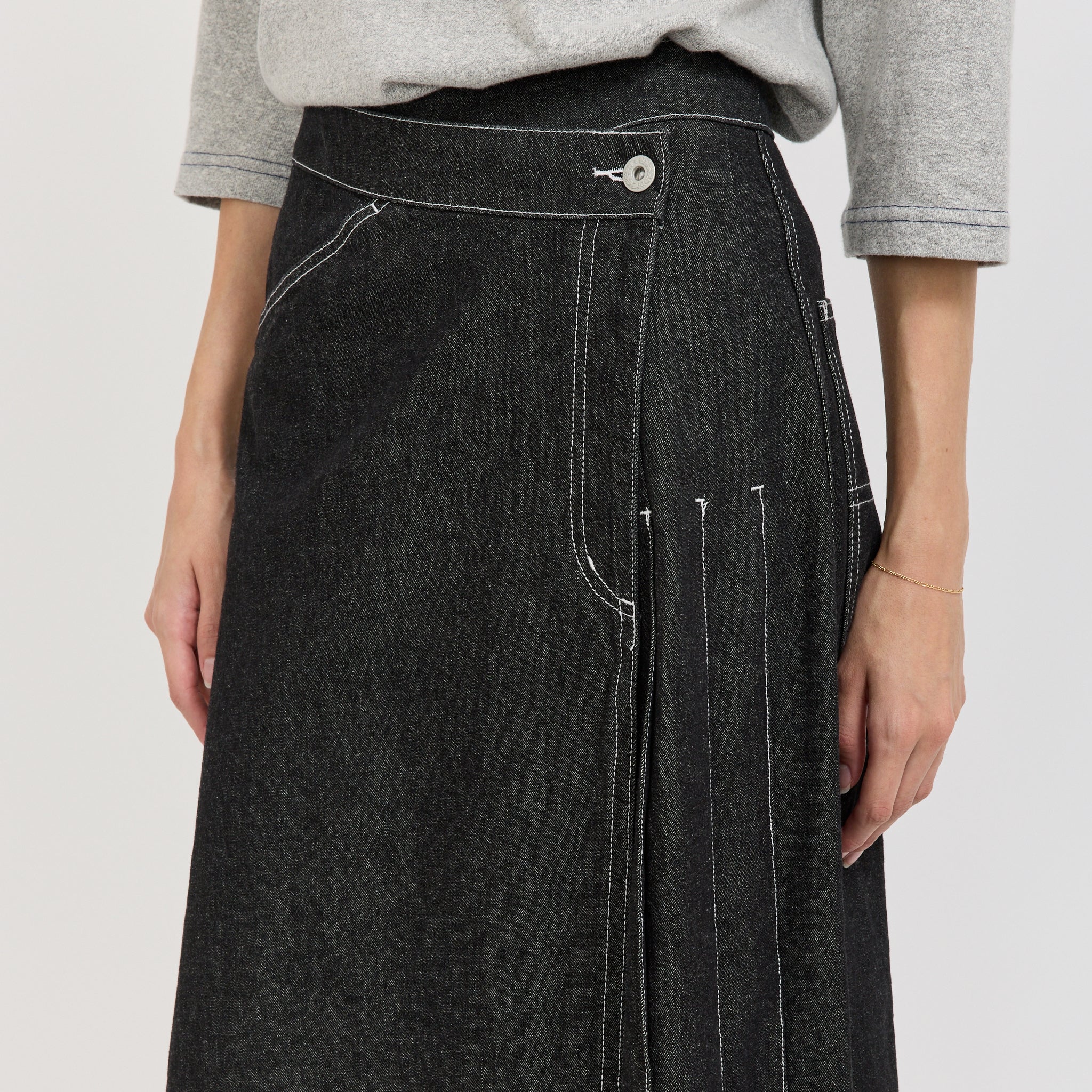Beams Boy | Wrap Pleated Skirt Black Denim | Maplestore
