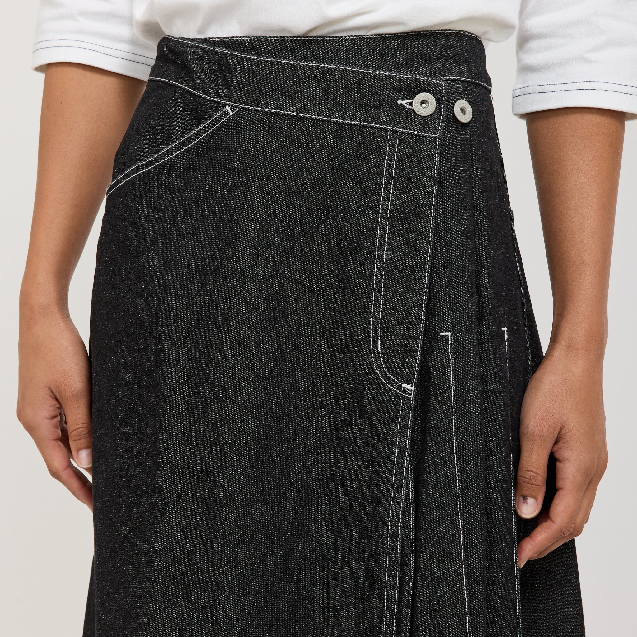 Beams Boy | Wrap Pleated Skirt Black Denim | Maplestore
