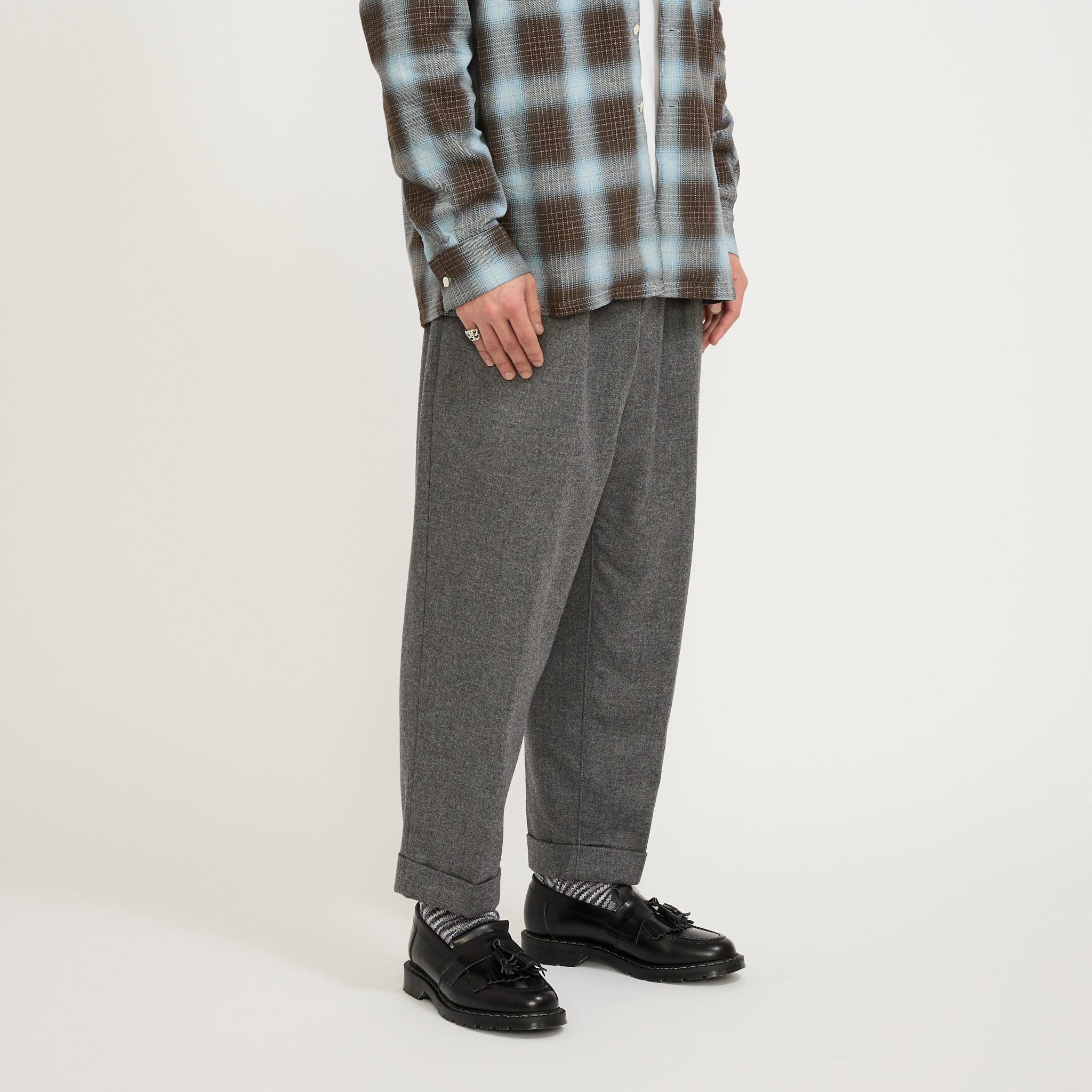2 Pleats Tapered Flannel Pant Grey