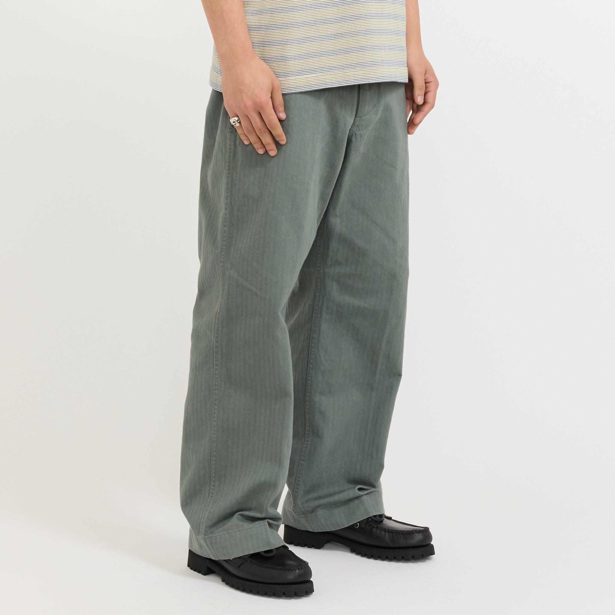 Beams Plus MIL Trousers Herringbone Sage | Maplestore